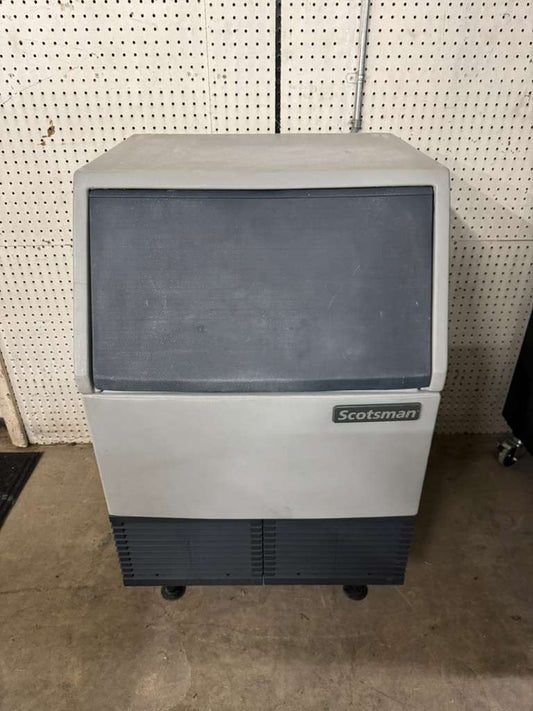 Used Scotsman AFE424A-1A Air Cooled Undercounter Flake Ice Machine 115V