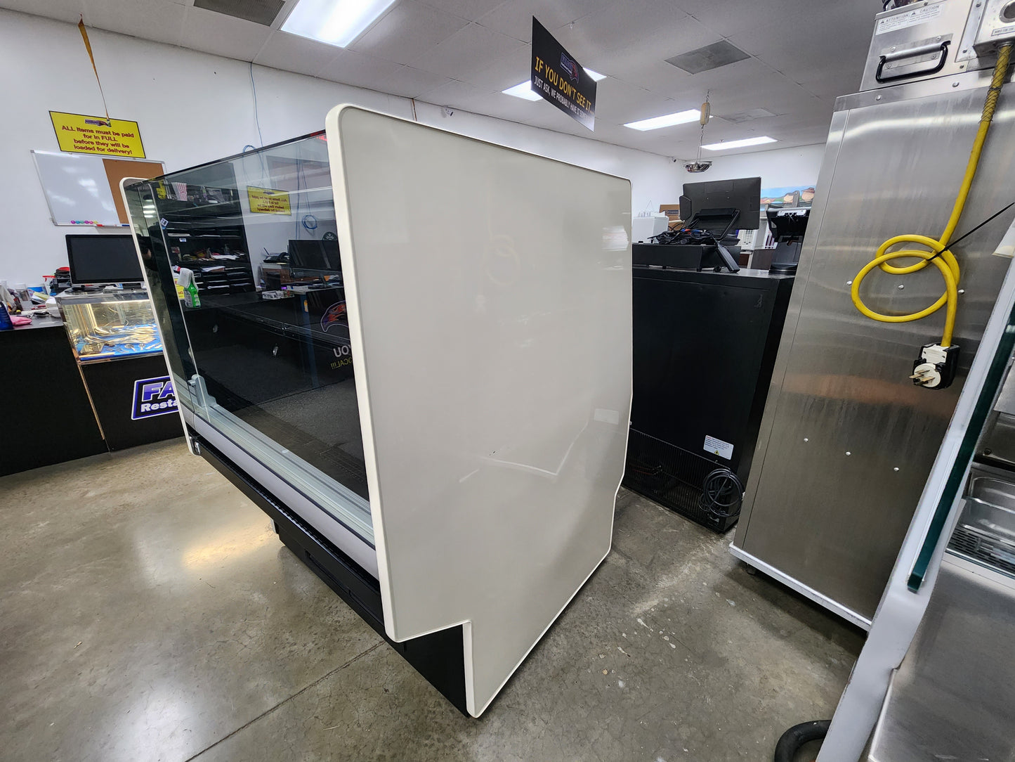 Used Southern Casearts SCHV-BAV-4 Refrigerator Display case