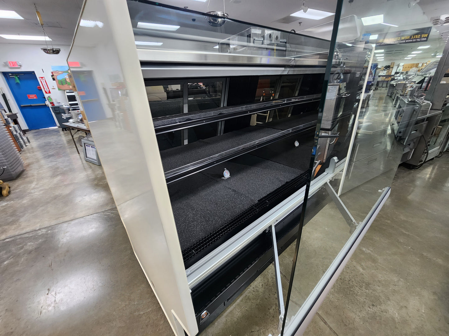 Used Southern Casearts SCHV-BAV-4 Refrigerator Display case