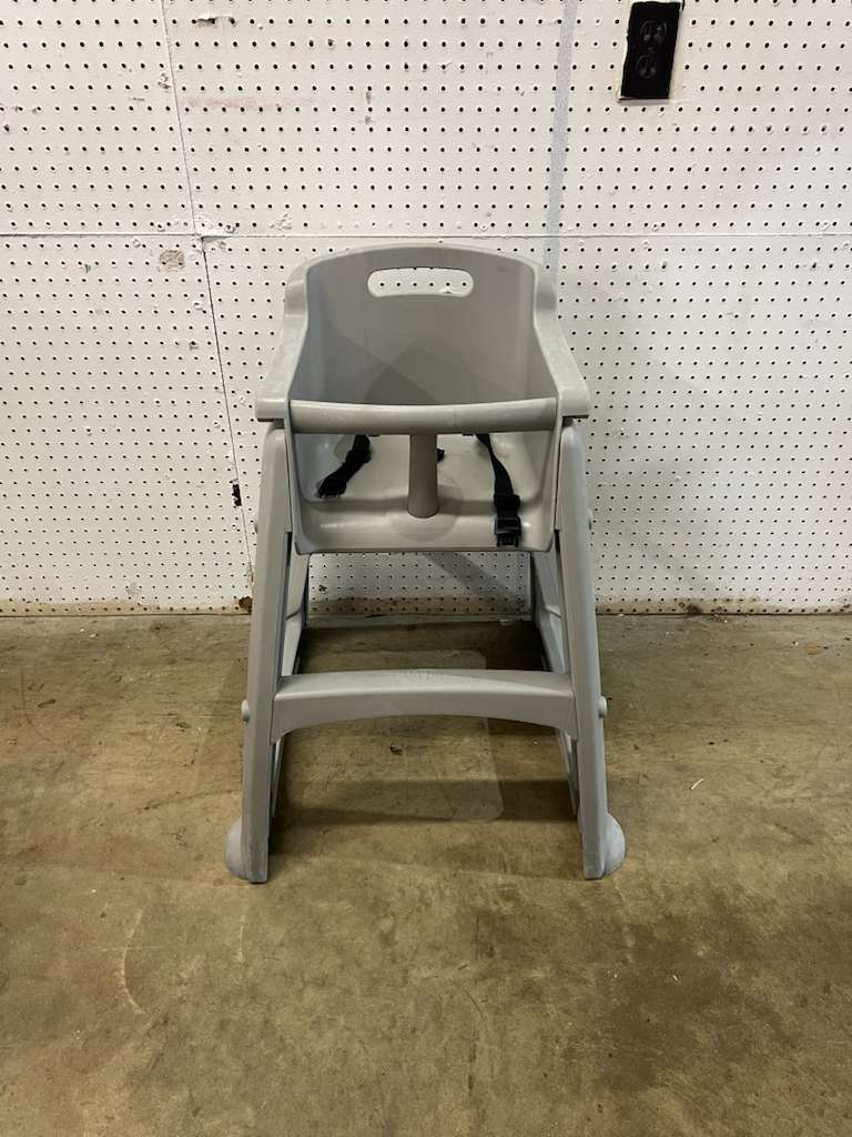 Used Rubbermaid® FG780508PLAT Platinum Sturdy Restaurant High Chair