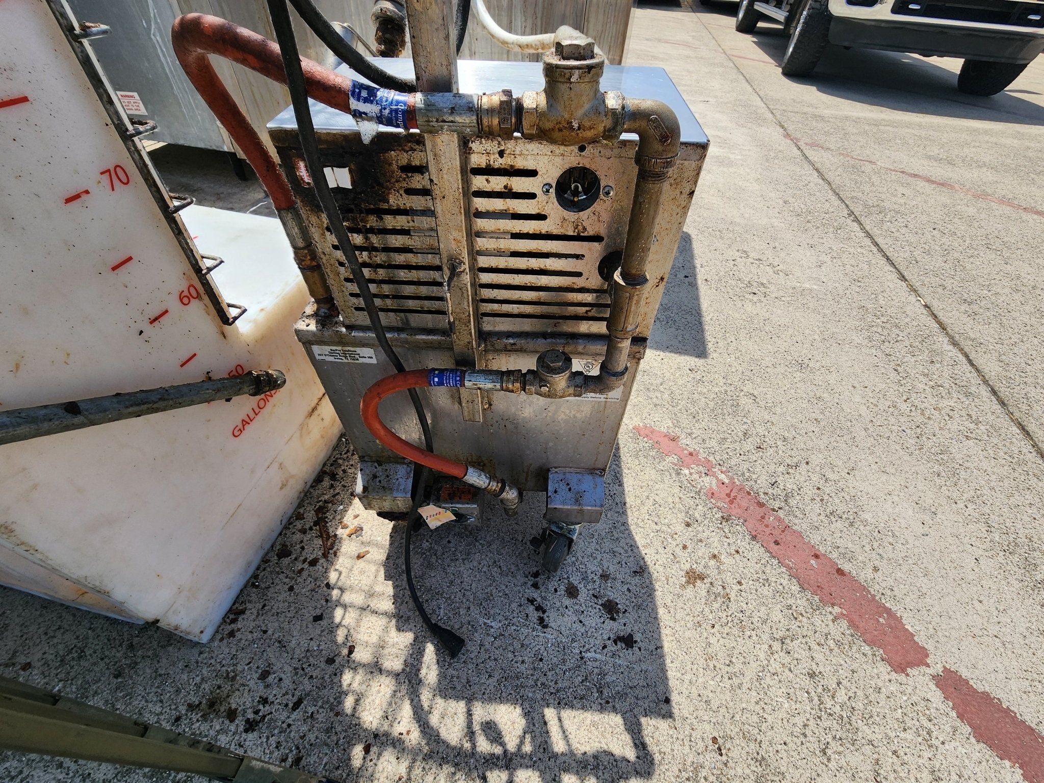 Used B.O.S.S. Space Saver with Portable Filter Machine Fryer Oil Caddy