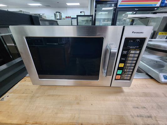 Used Panasonic NE-1064F 1000w Commercial Microwave with Touch Pad, 120v