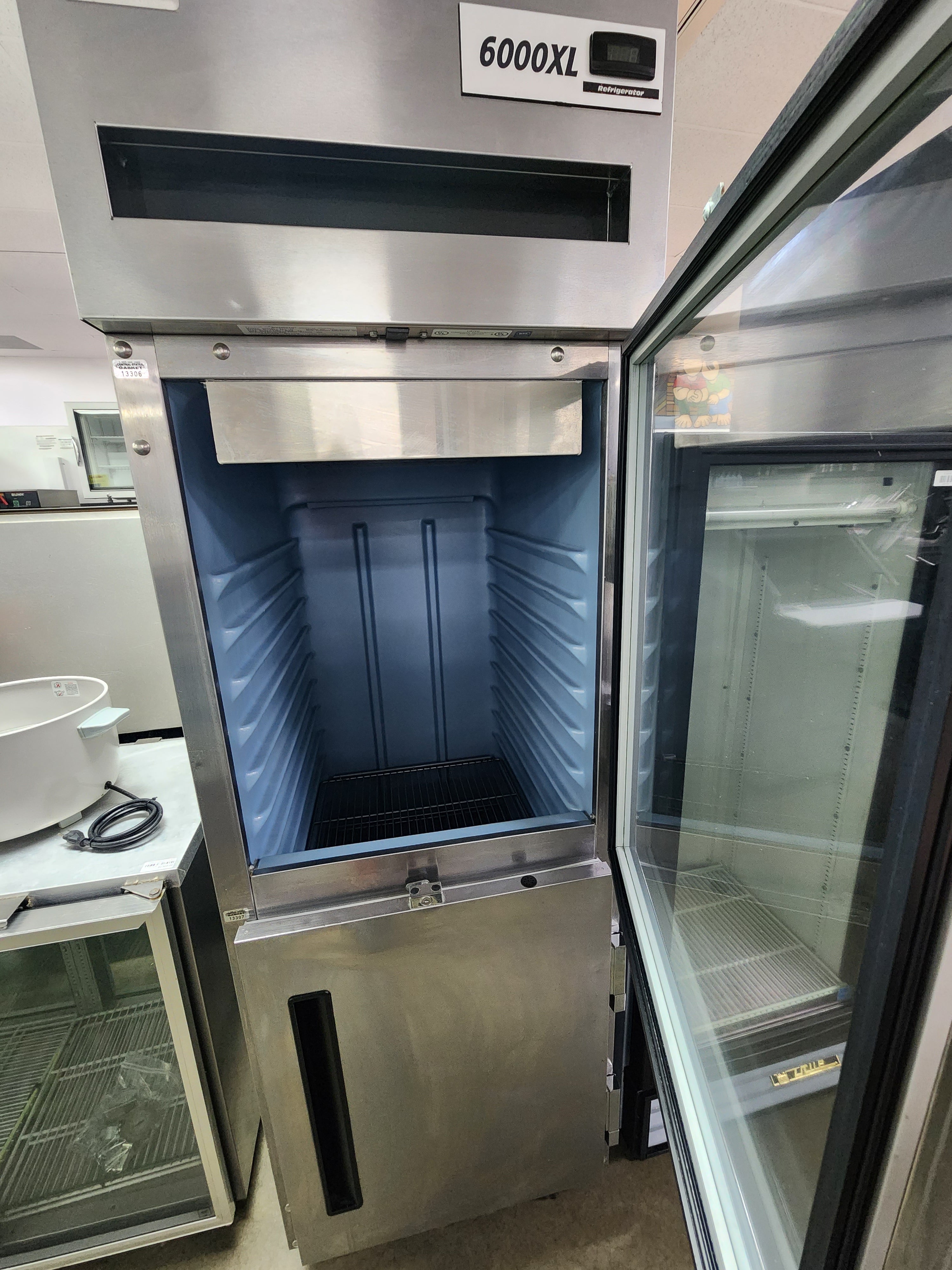 Used Delfield 6025XL One Section Reach In Refrigerator, (2) Right Hinge Solid Door