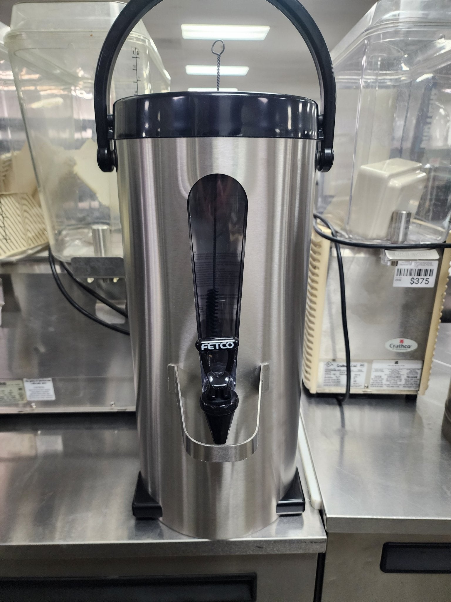 New Fetco® ITD - 30/DO31 3 Gal. Iced Tea Cold Drink Dispenser - Falcon Restaurant Supply - 1
