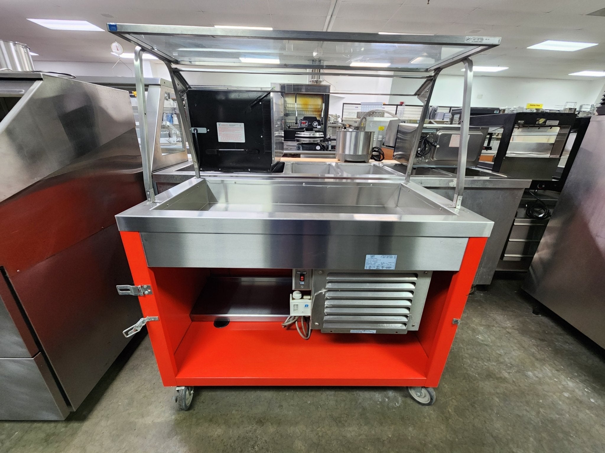 Used Duke 315 - 25PG 46" AeroServ™ Cold Food Bar - Salad Bar - (3) Pan Capacity 120V - Falcon Restaurant Supply - 1