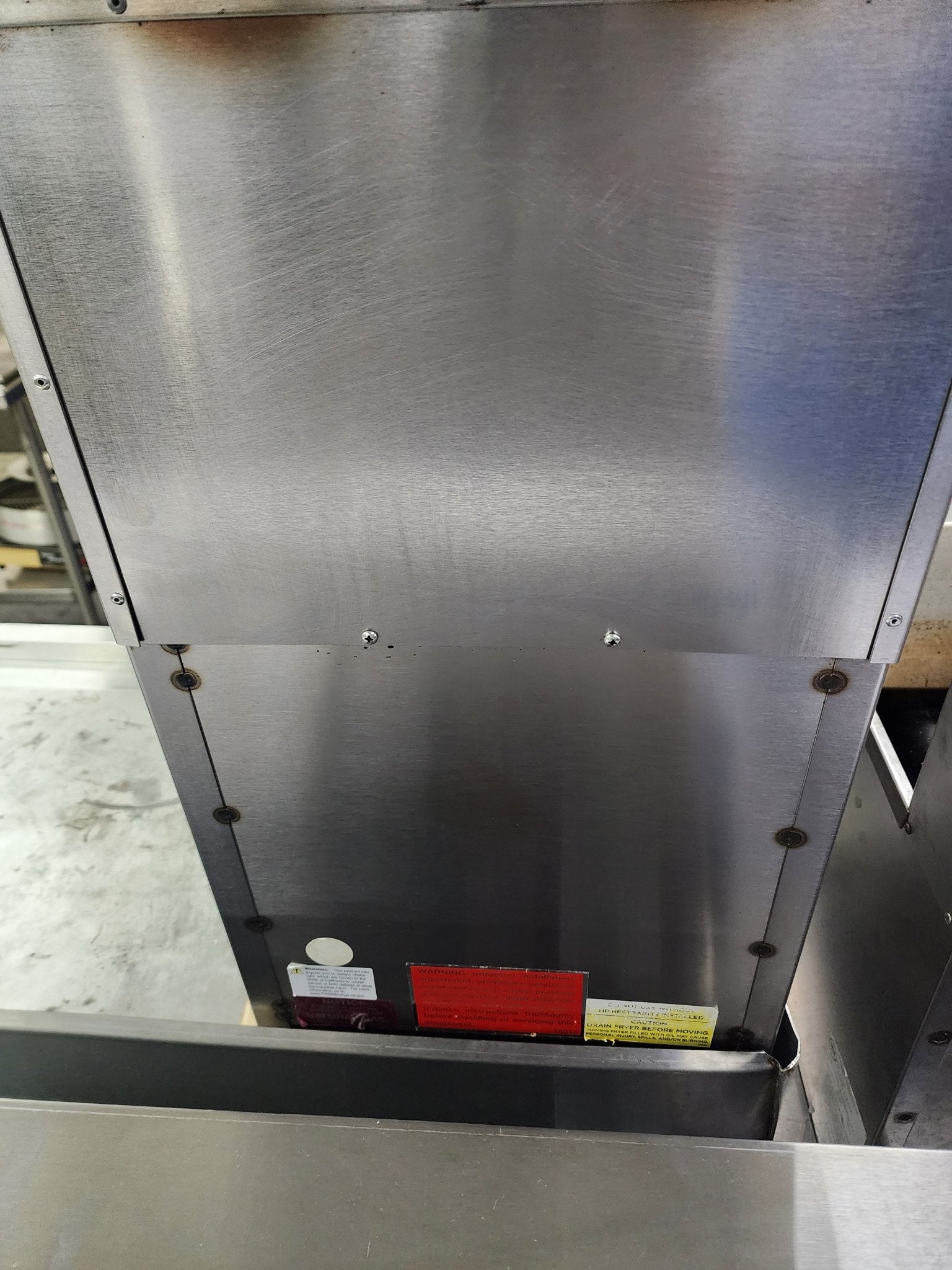 Used Comstock - Castle 14HC Full Pot 35lb Countertop Natural Gas Fryer - Falcon Restaurant Supply - 7