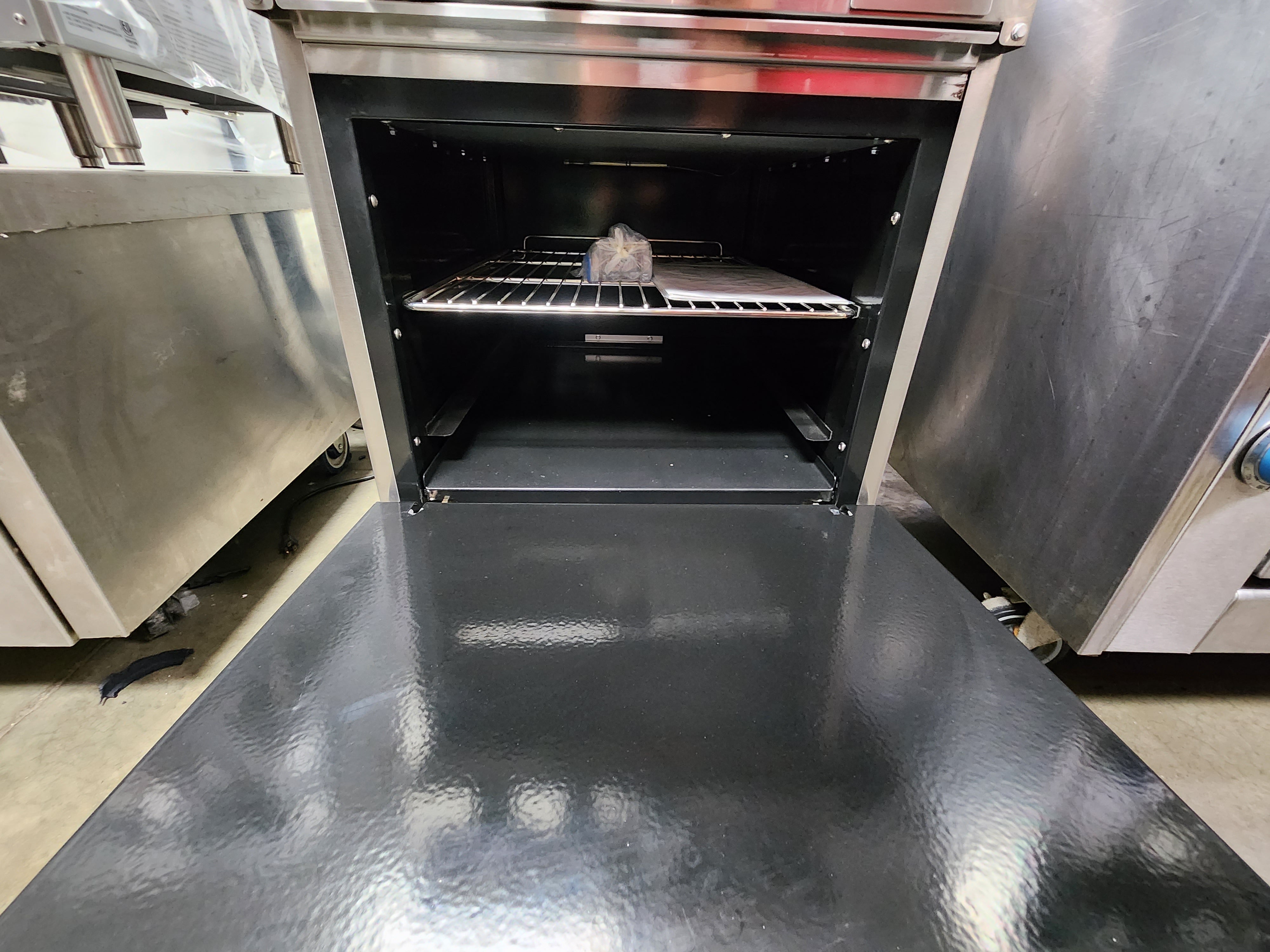 New Atosa AGR-24G CookRite 24" Gas Flat Top Griddle Range w/ Oven & 3/4" Thick Plate