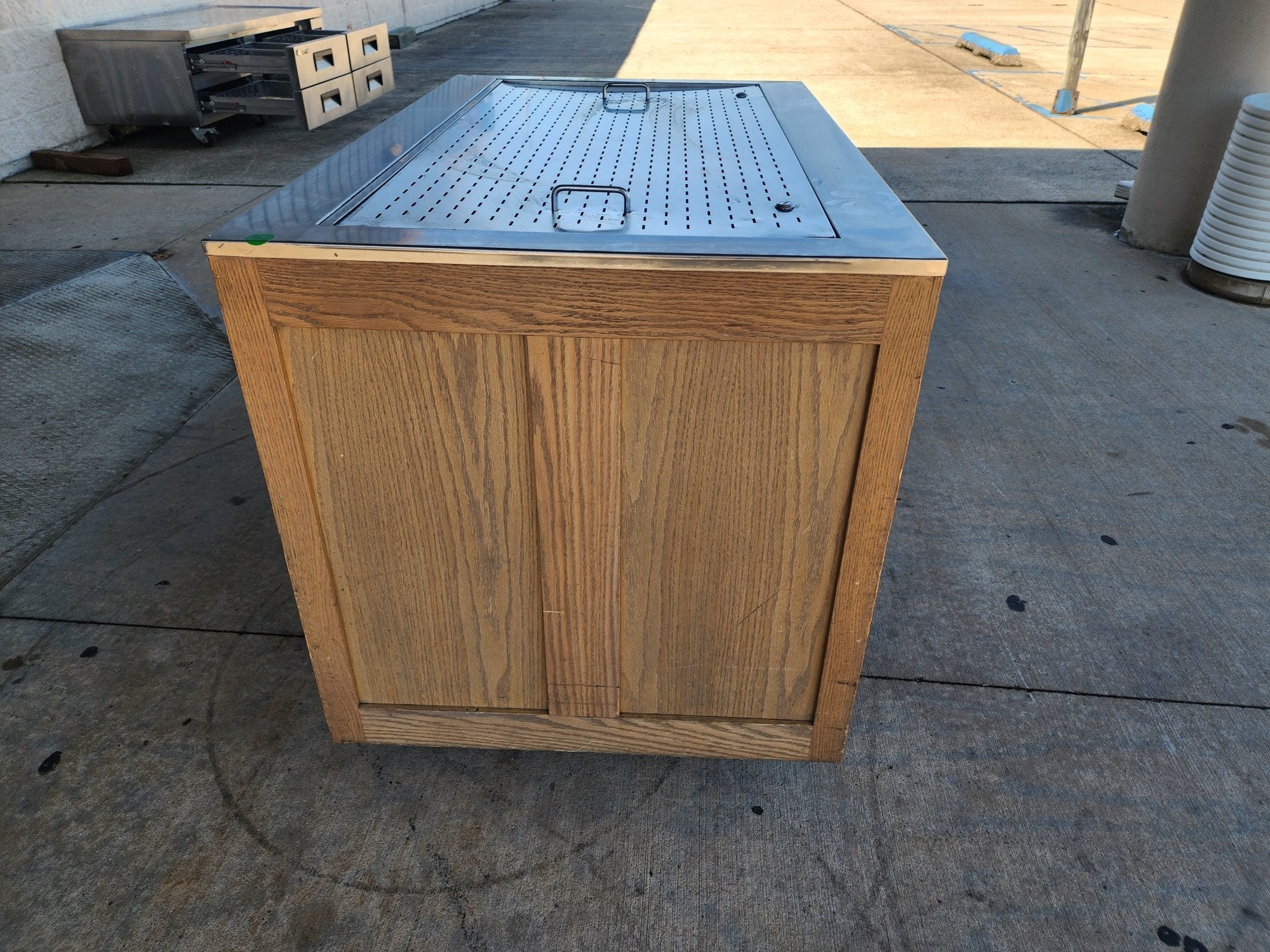 Used Refrigerated Cabinet with removable lid - No Key for lock - Falcon Restaurant Supply - 4