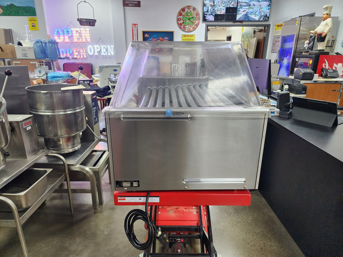 Used Star 50SCE 50 Hot Dog Roller Warming Grill - Slanted Top, 120v