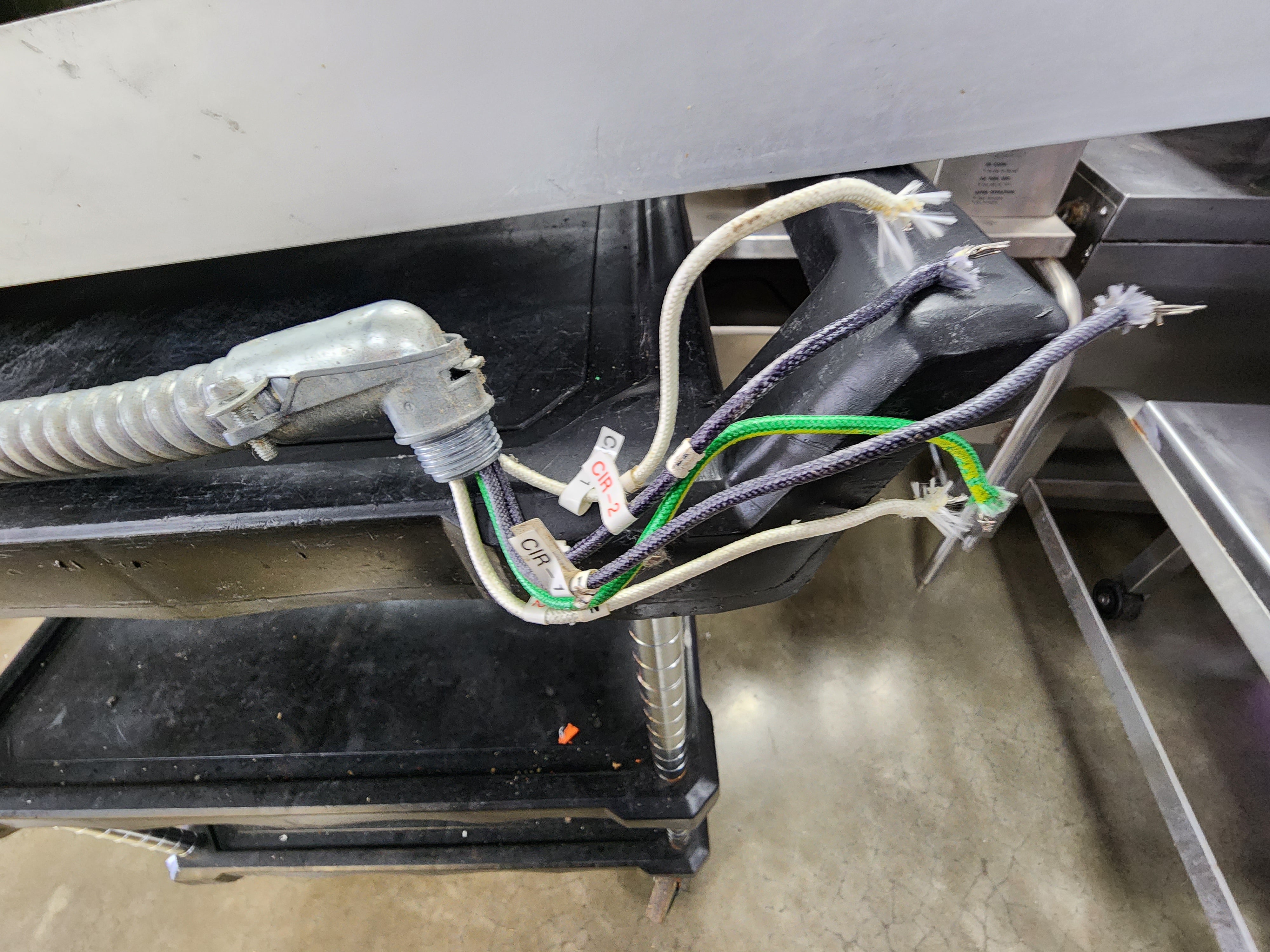 Used Hatco GRAL-60 60" Standard Watts Infrared Strip Warmer - Single Rod, (2) Built In Toggle Control, 120/208v/1ph