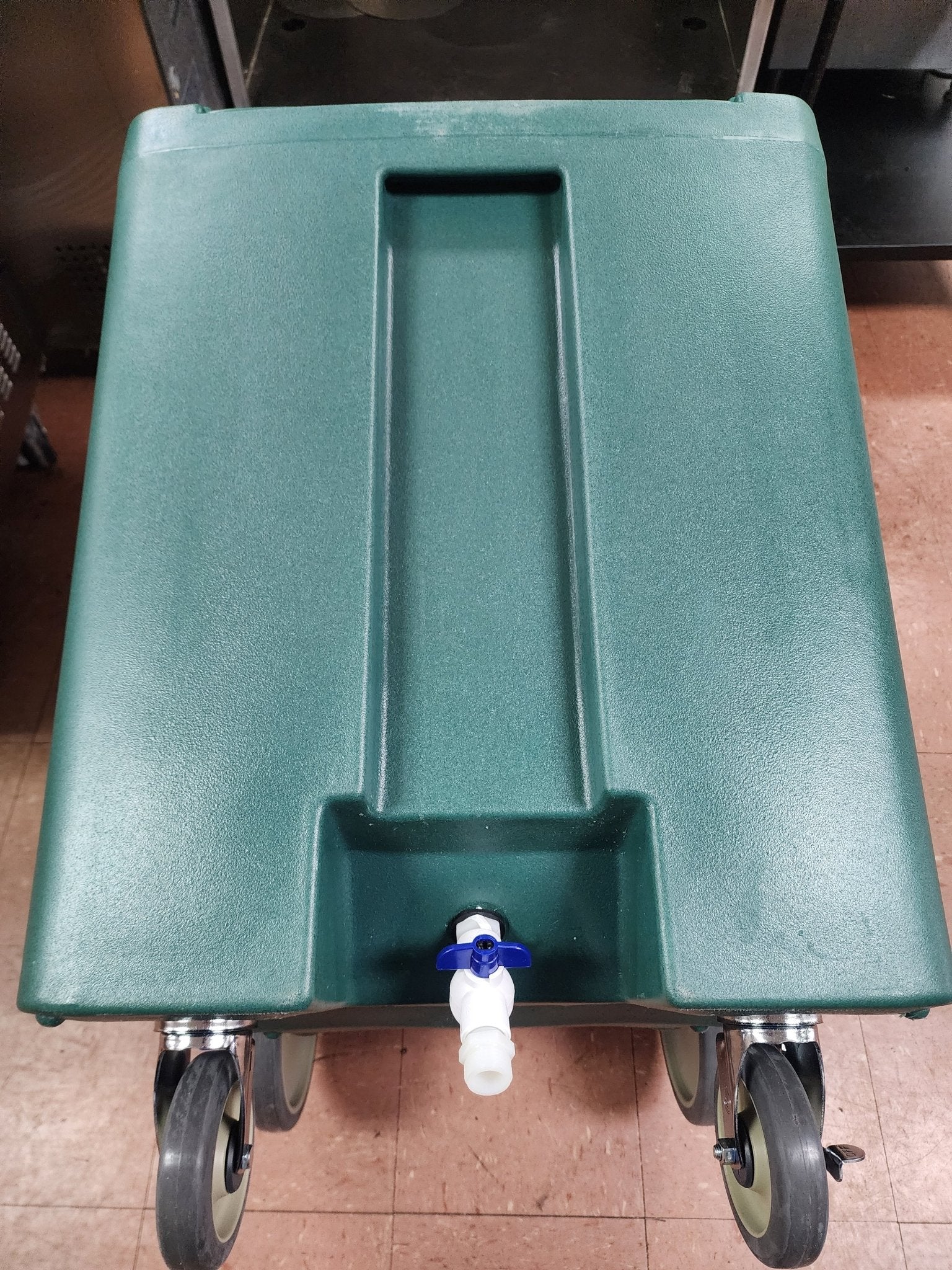 Used Cambro ICS175TB - 175 lb Insulated Mobile Ice Caddy - Plastic, Slate Blue - Falcon Restaurant Supply - 1