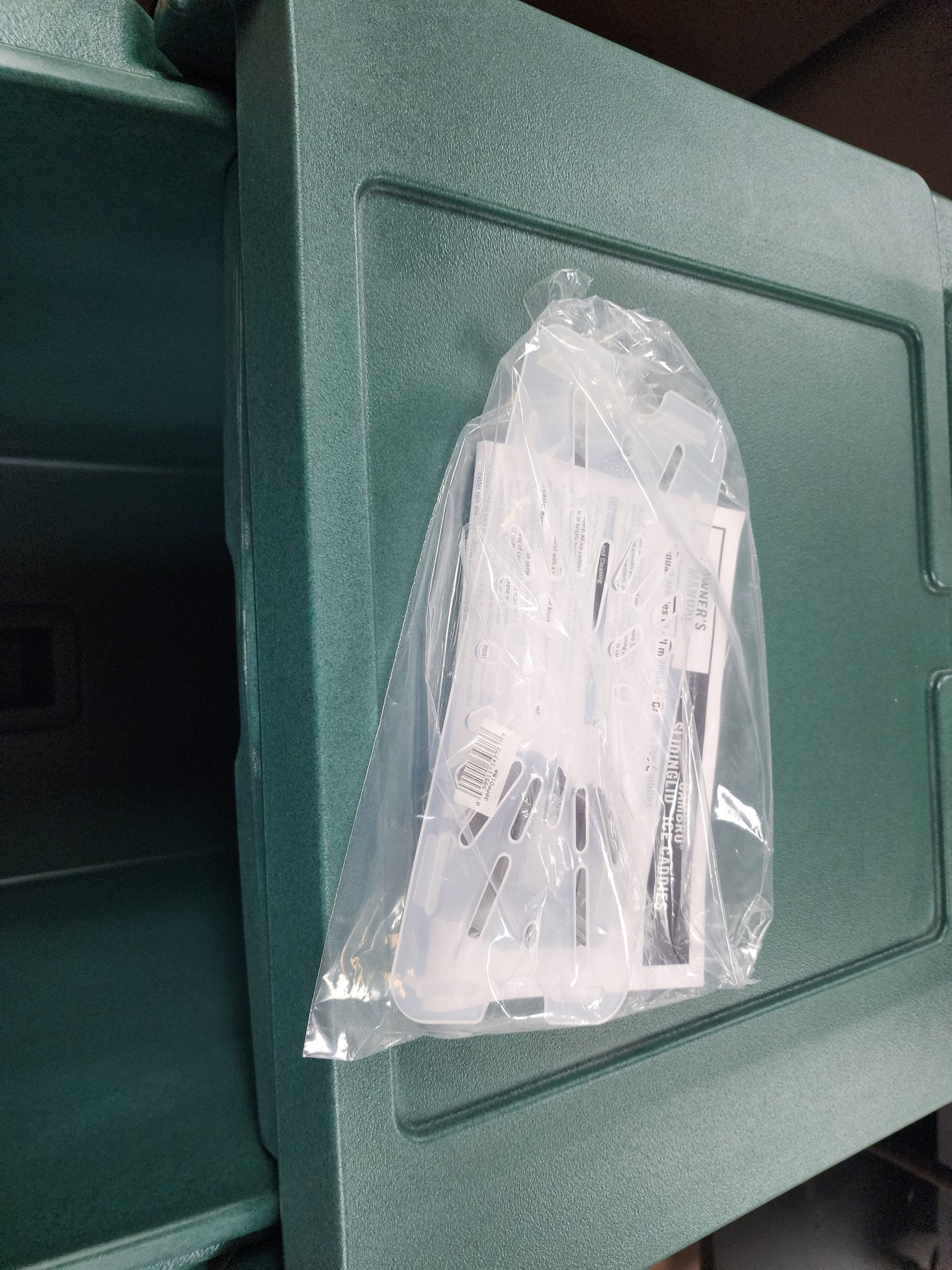 Used Cambro ICS175TB - 175 lb Insulated Mobile Ice Caddy - Plastic, Slate Blue - Falcon Restaurant Supply - 2