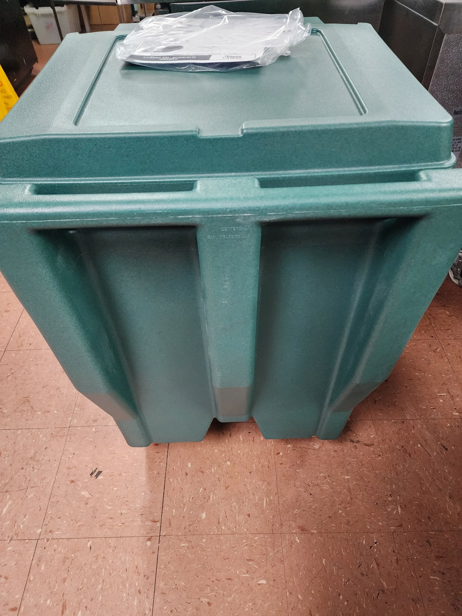 Used Cambro ICS175TB - 175 lb Insulated Mobile Ice Caddy - Plastic, Slate Blue - Falcon Restaurant Supply - 5