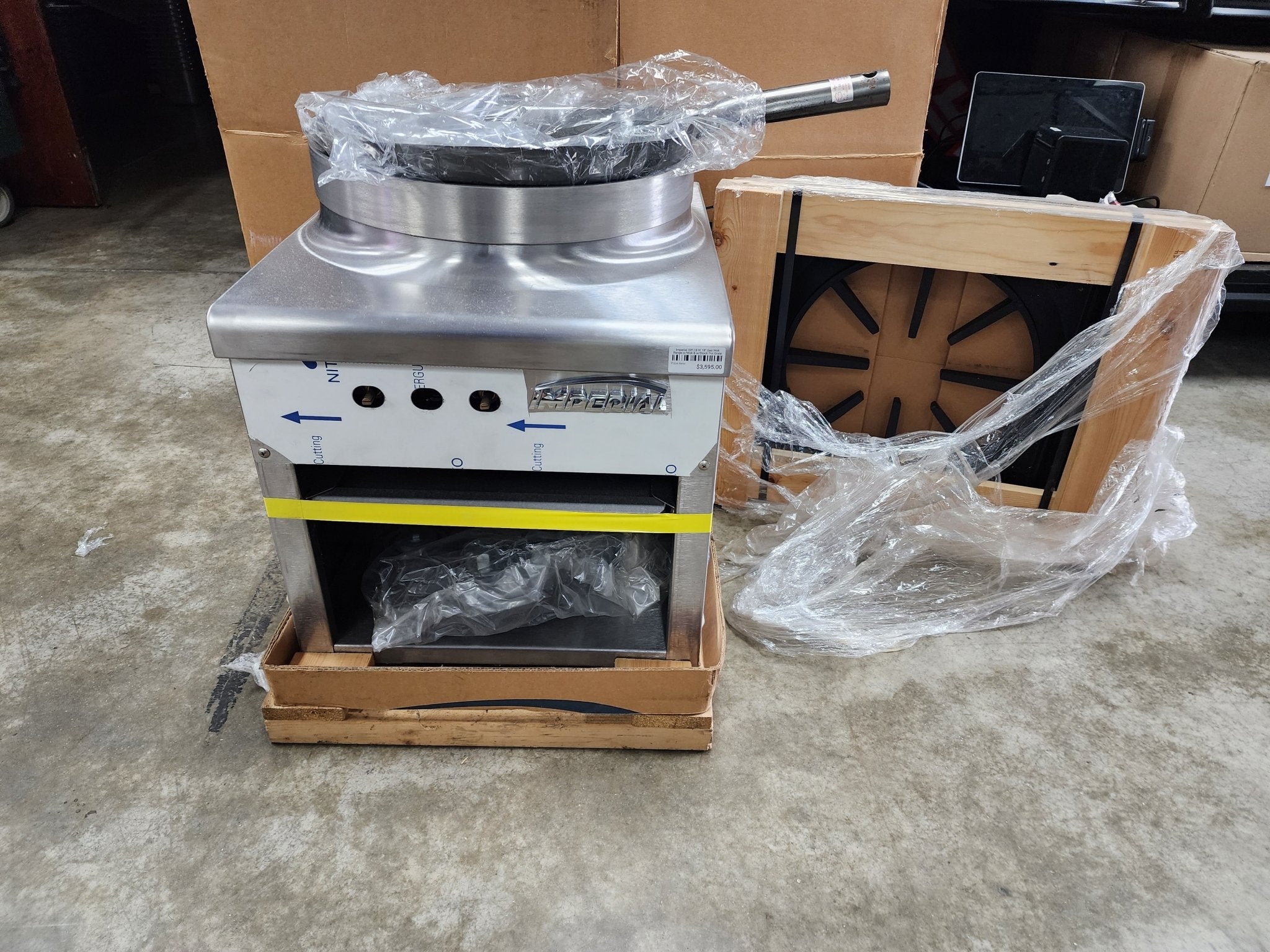 New Imperial ISP - 18 - W 18" Gas Wok Range w/Wok & w/Stock Pot Grate - Falcon Restaurant Supply - 3