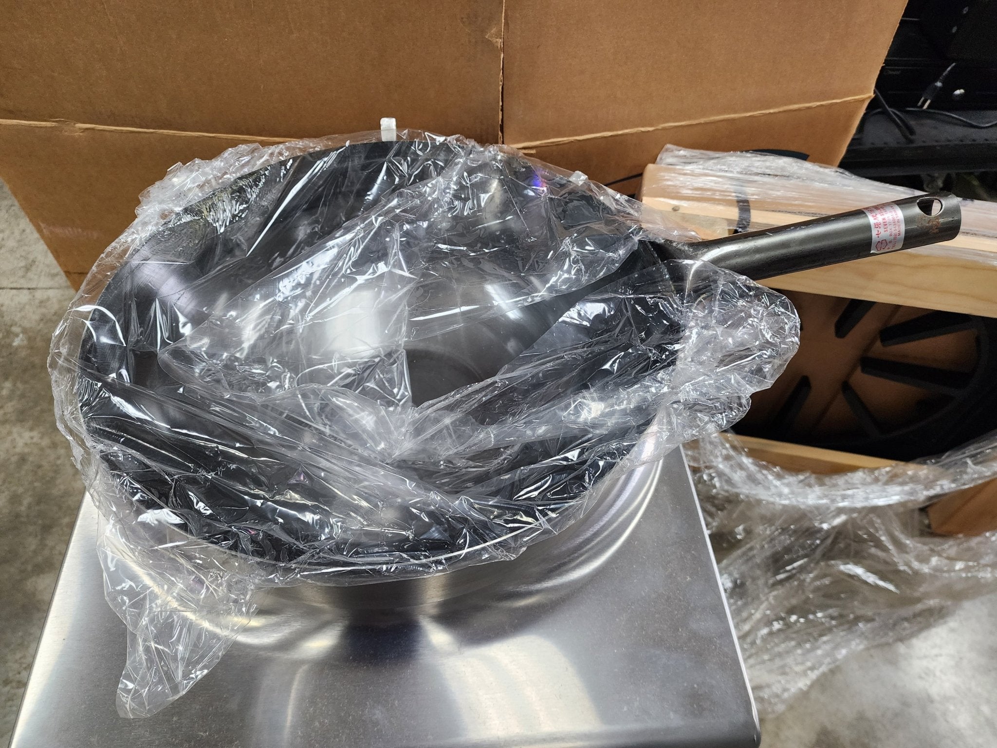 New Imperial ISP - 18 - W 18" Gas Wok Range w/Wok & w/Stock Pot Grate - Falcon Restaurant Supply - 5