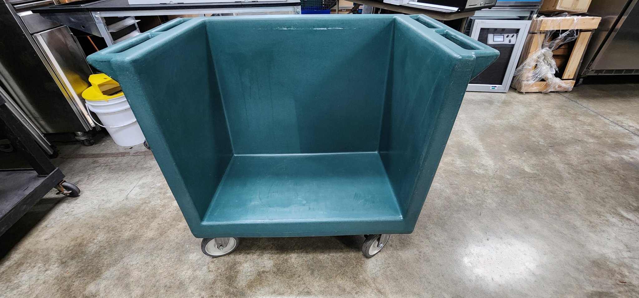 Used Cambro TDC2029 Slate Blue Dish Cart - 38" x 22" x 34" - Falcon Restaurant Supply - 1