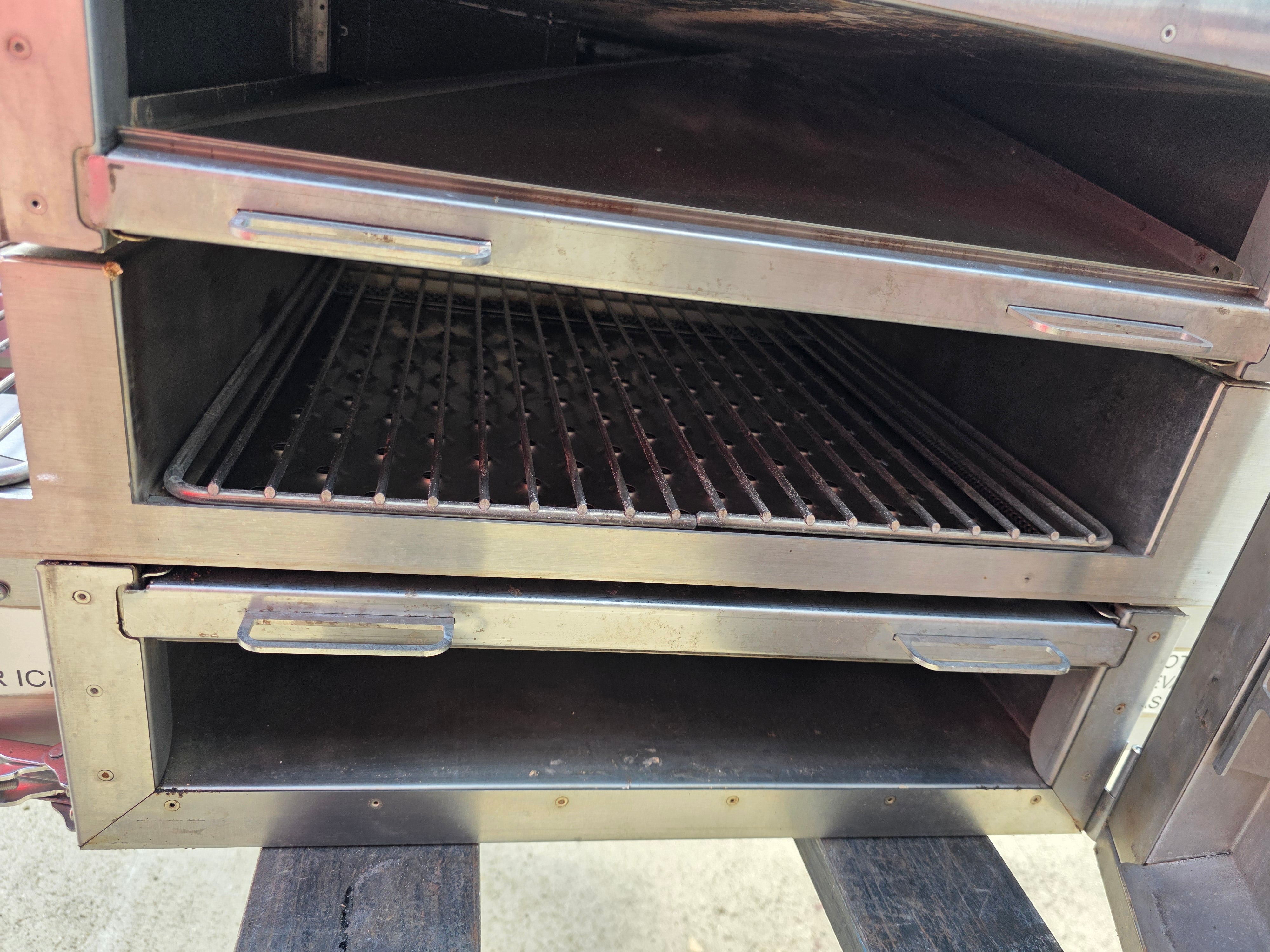 Used Ovention M1718 Matchbox Ventless Electric Impingement Pizza Oven 208/240V 1Ph