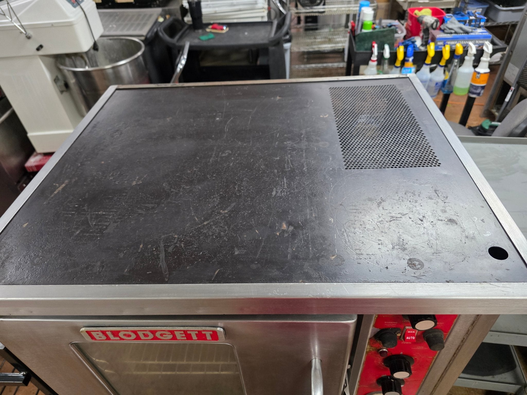 Used Blodgett CTB-1 Electric 1/2 Size Convection Oven with Stand and Casters 208V JB