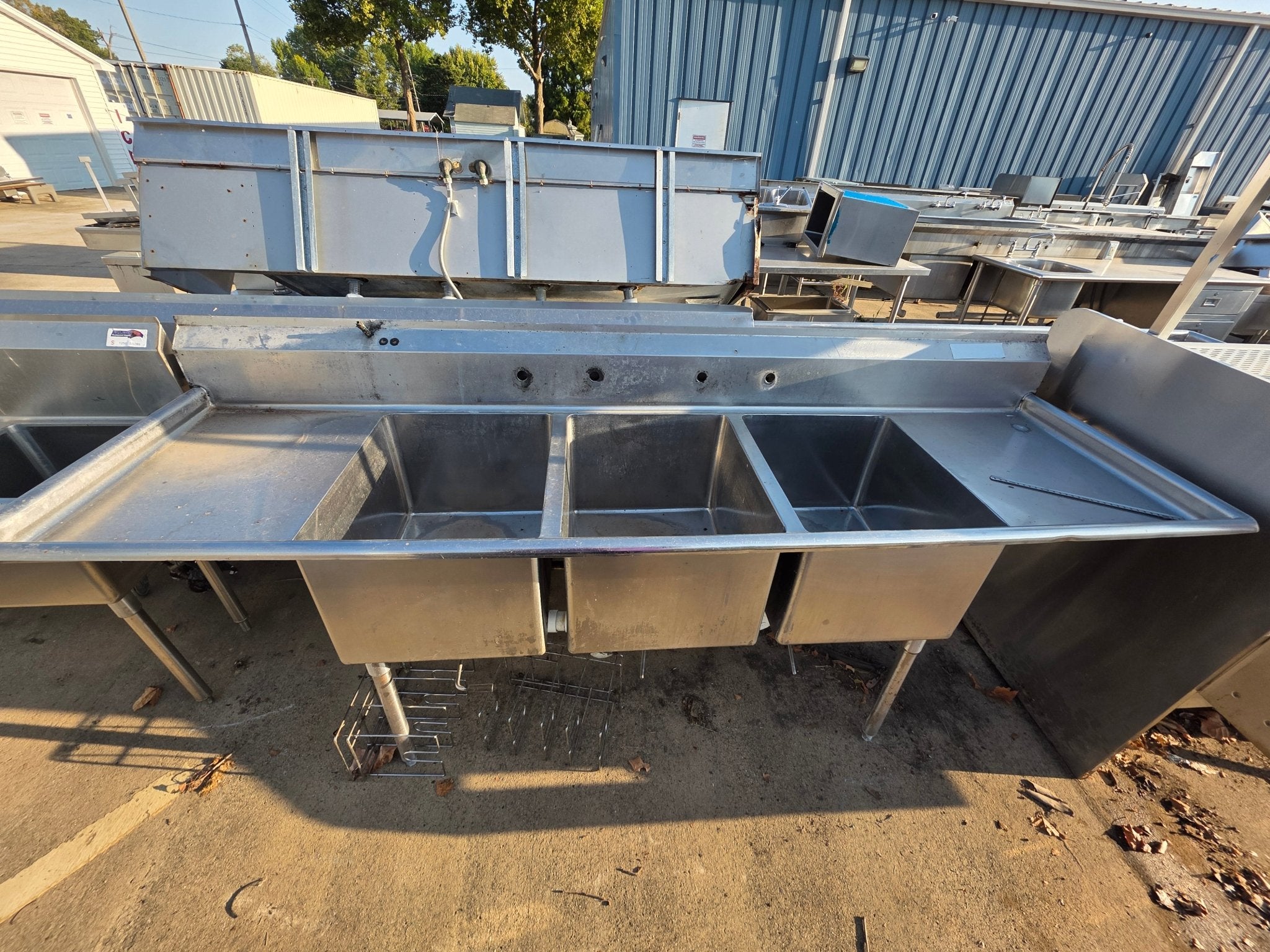 Used 97" Stainnless 3 Compartment Sink - SS 335 - Falcon Restaurant Supply - 1