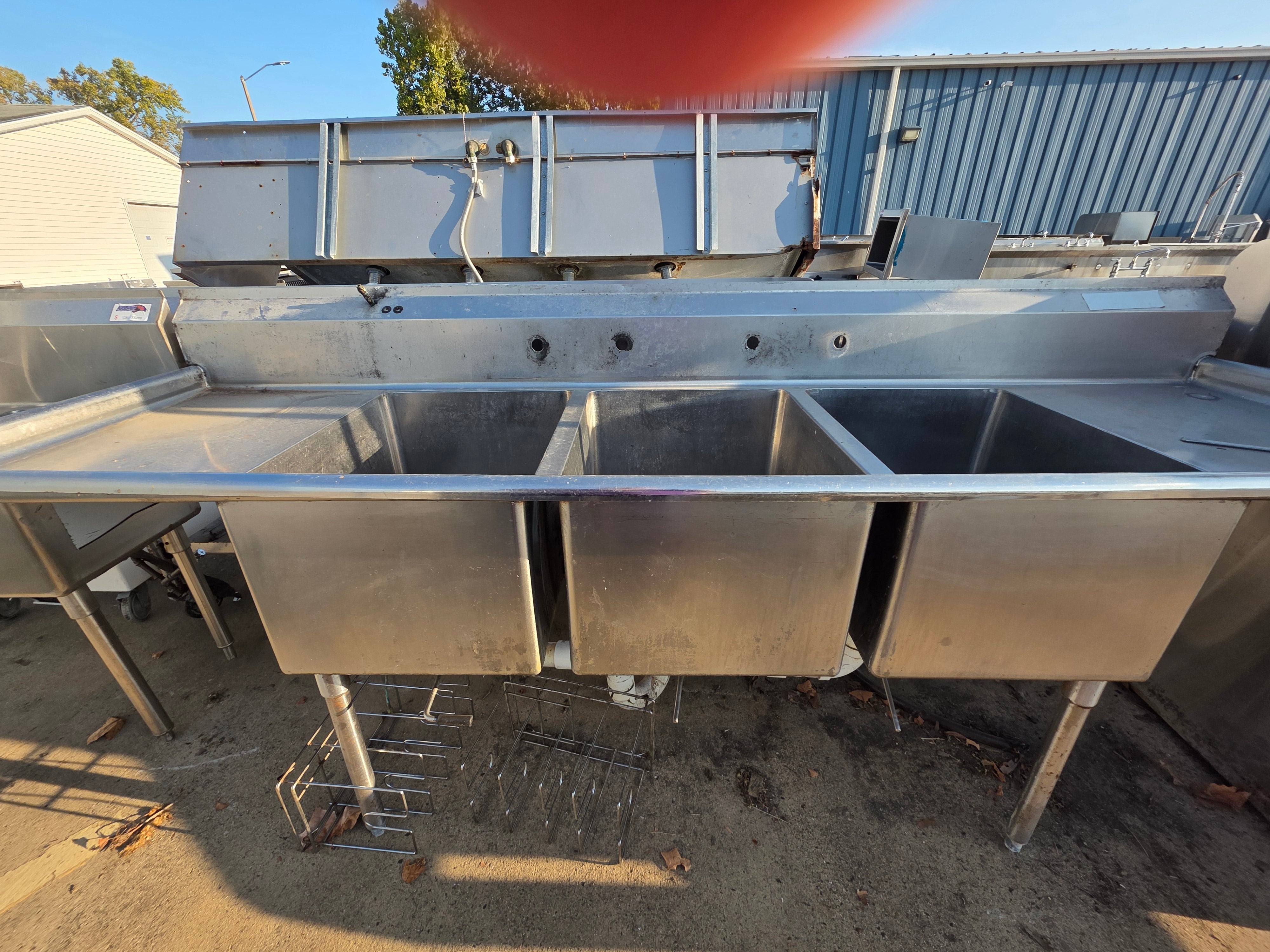 Used 97" Stainnless 3 Compartment Sink - SS 335