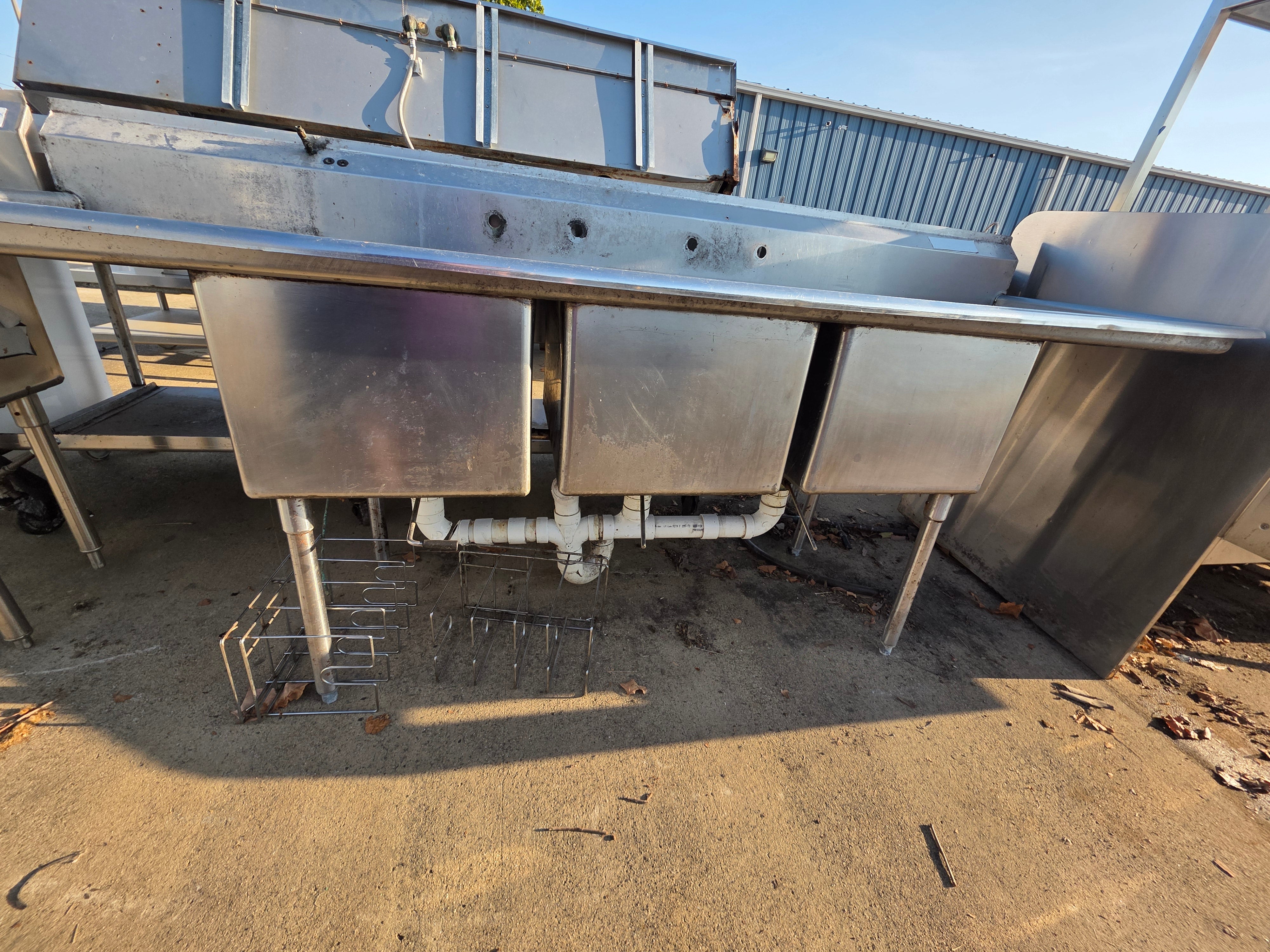 Used 97" Stainnless 3 Compartment Sink - SS 335
