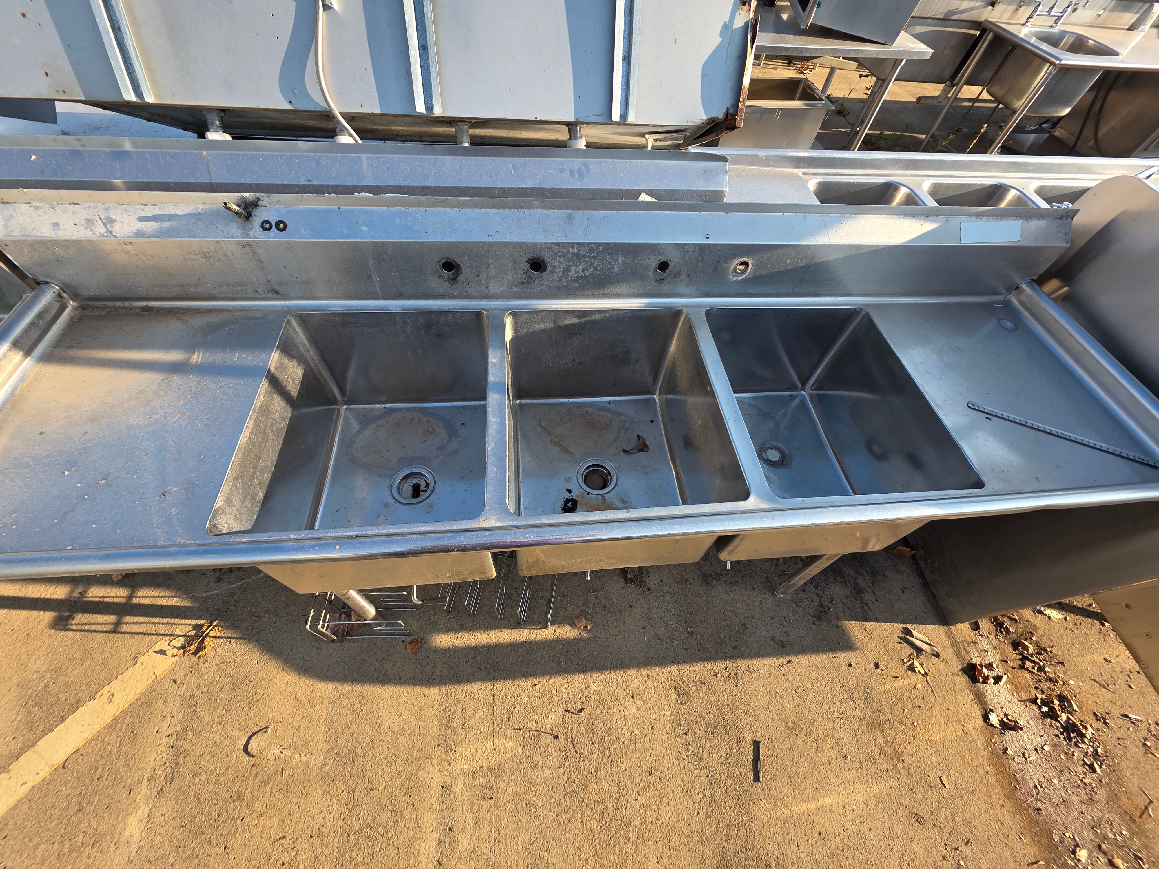 Used 97" Stainnless 3 Compartment Sink - SS 335