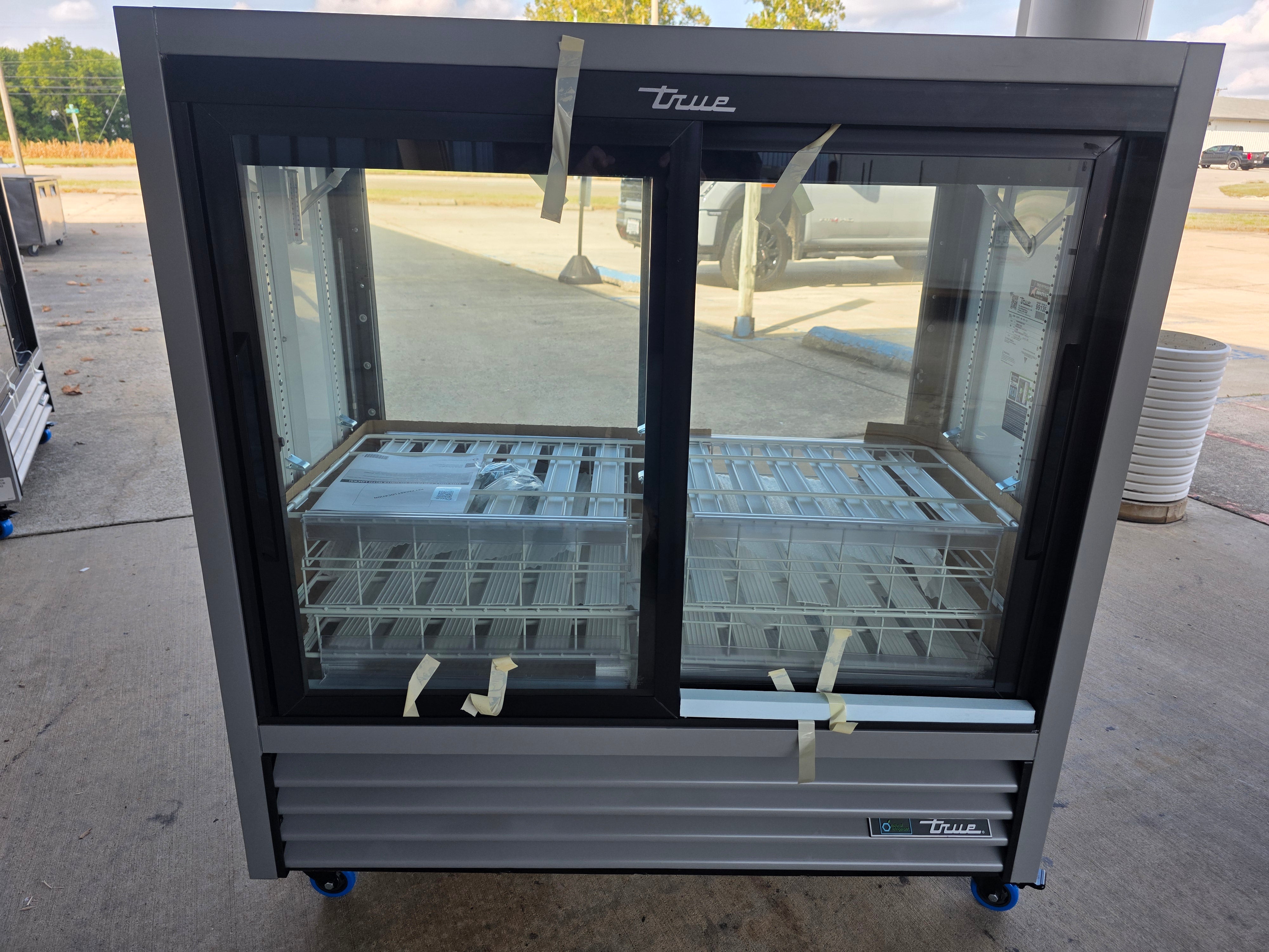 New 2020 True GDM-41CPT-48-HC-LD 48" Refrigerated Pass-Through Merchandiser