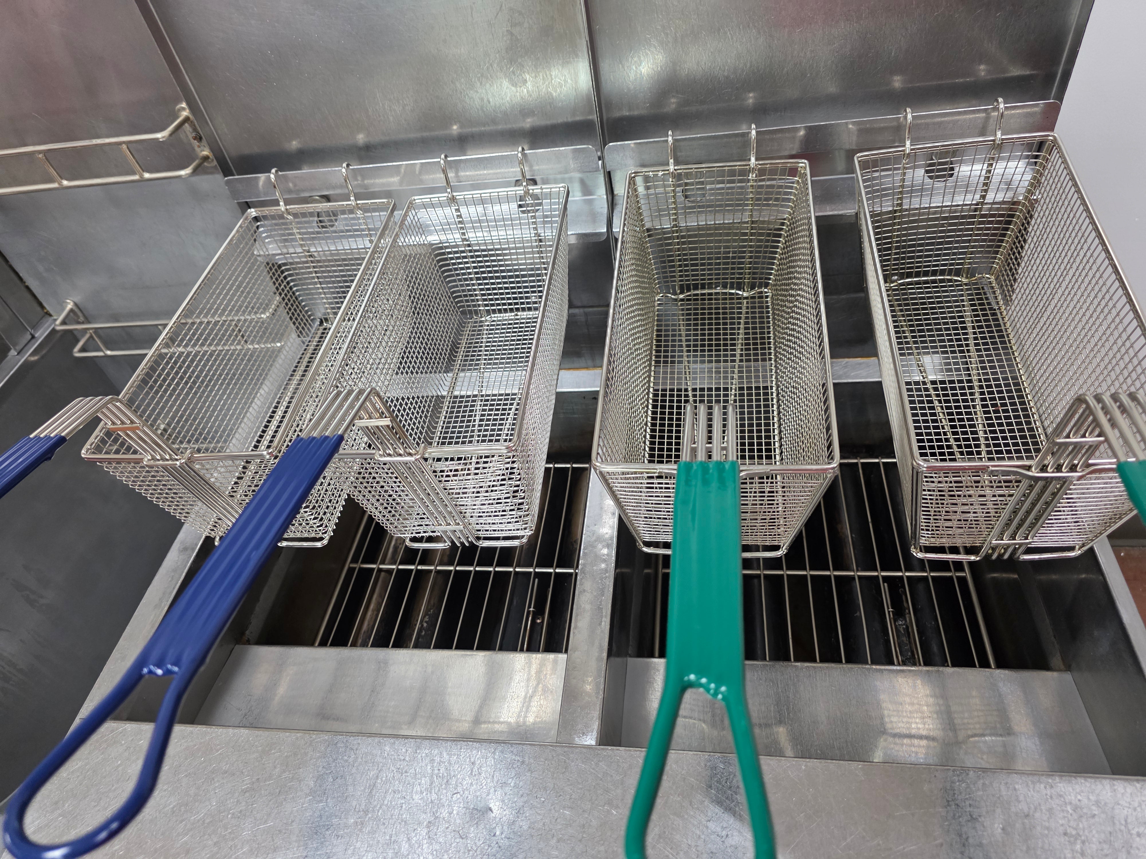 Used 2016 Pitco SGH50-4 Natural Gas Frying Station with Basket Hanger - FG5