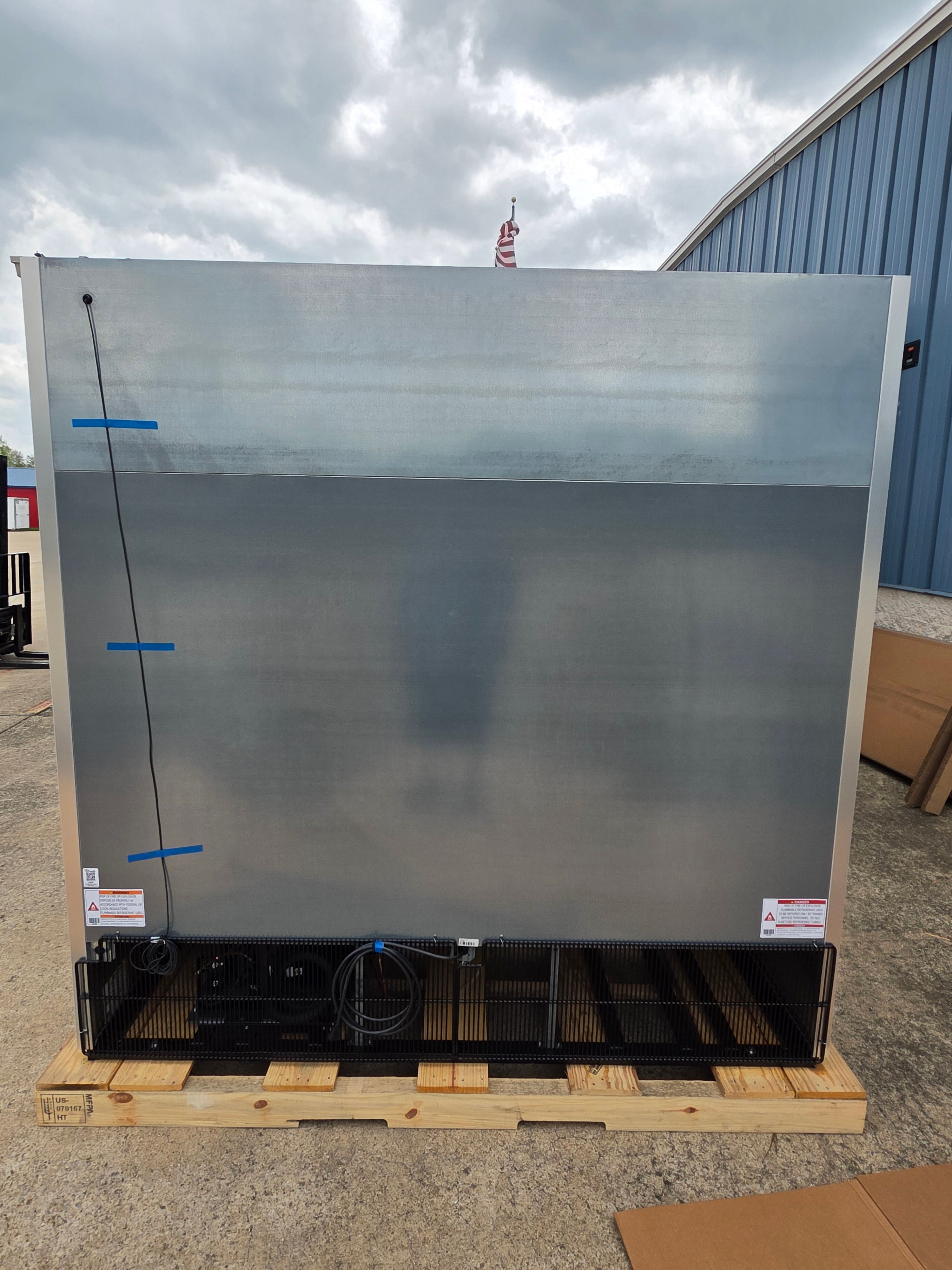 Unused 2025 True T-72-HC Stainless Steel 3 Door Reach-In Refrigerator Cooler T72 - F1