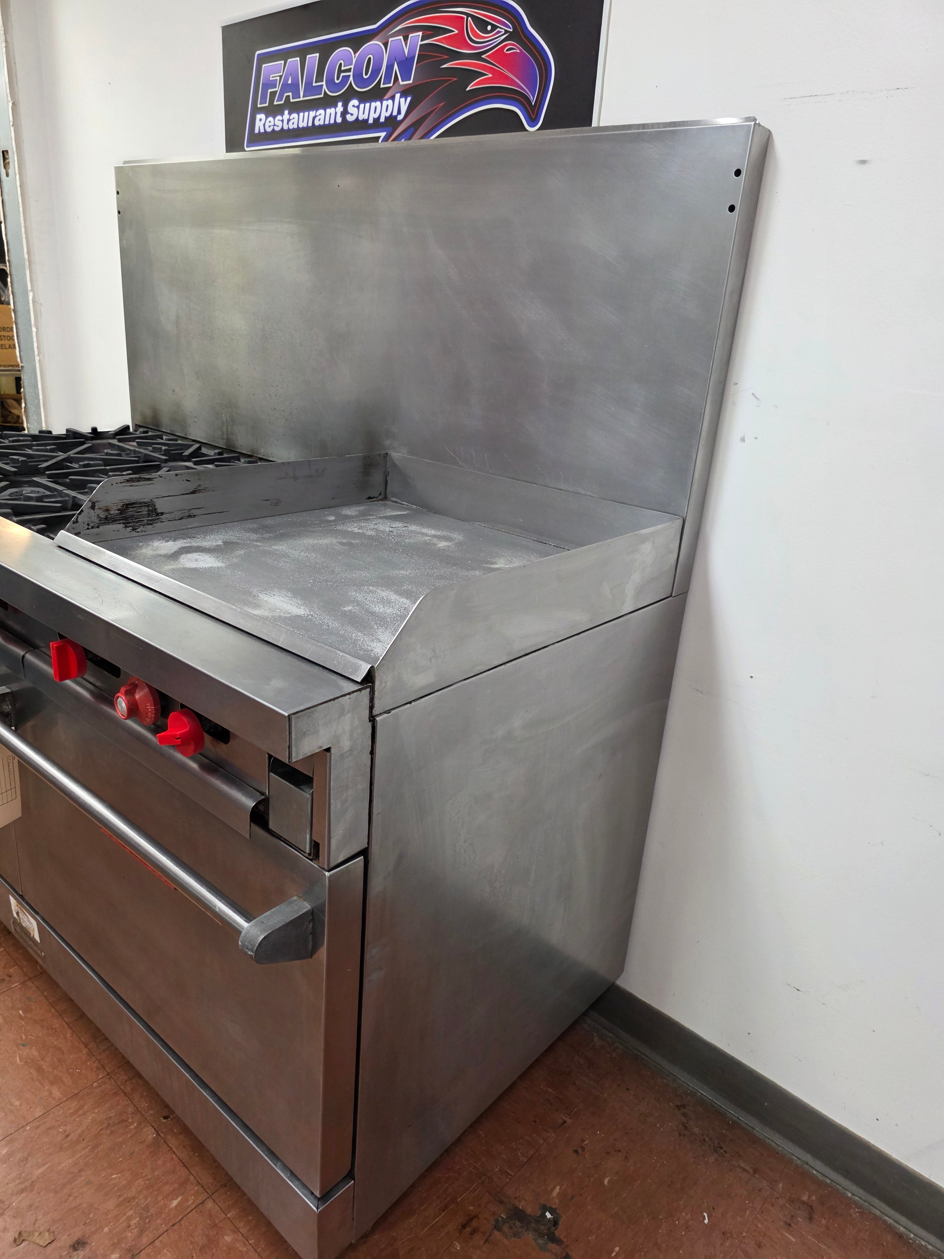Used Vulcan 60-FTL 6 Burner NG Range with 24" Griddle and 2 Ovens