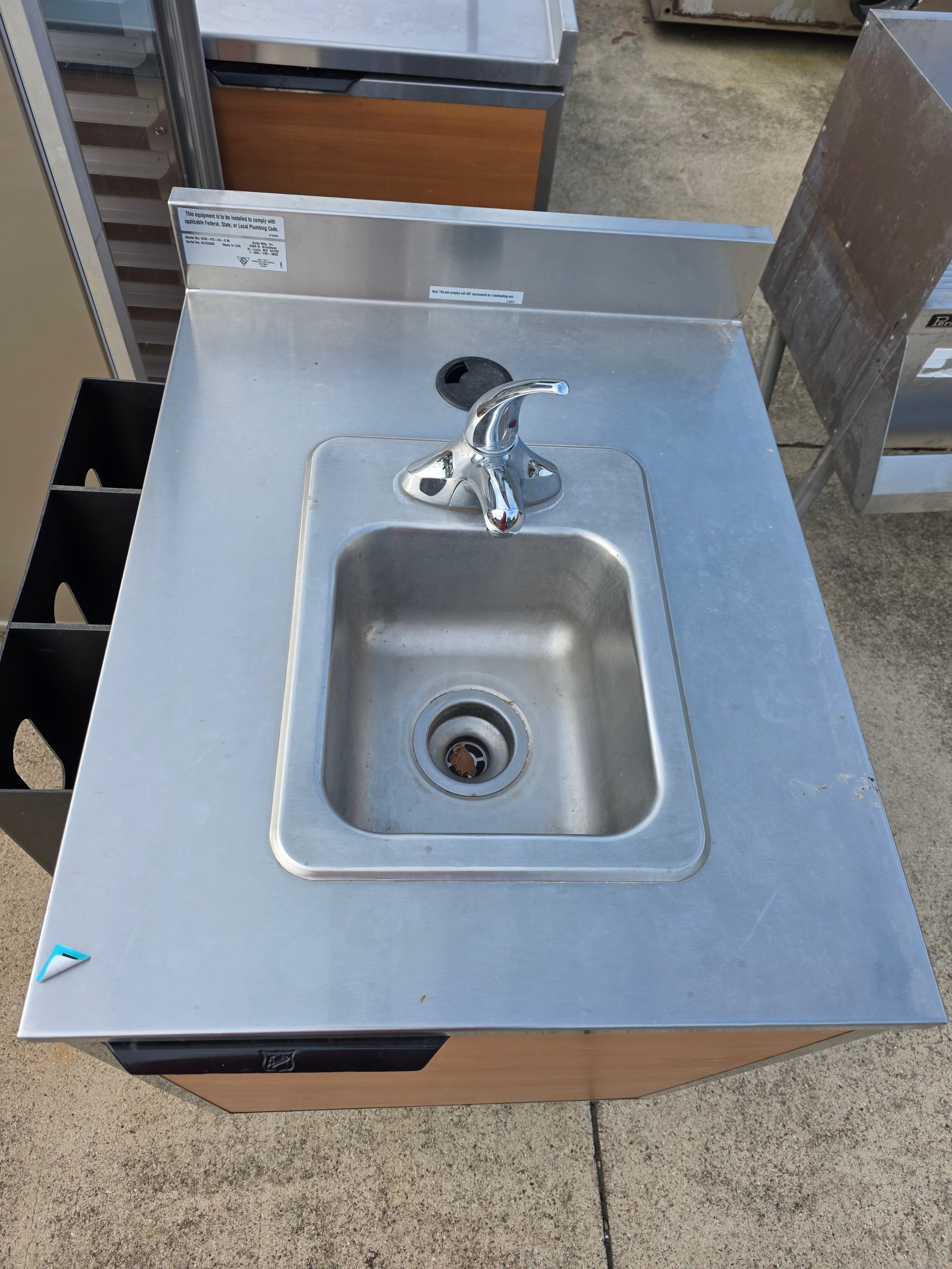 Used 24" x 29.5" Duke PS-24 Stainless Top Cabinet with Sink - SS383 - RK