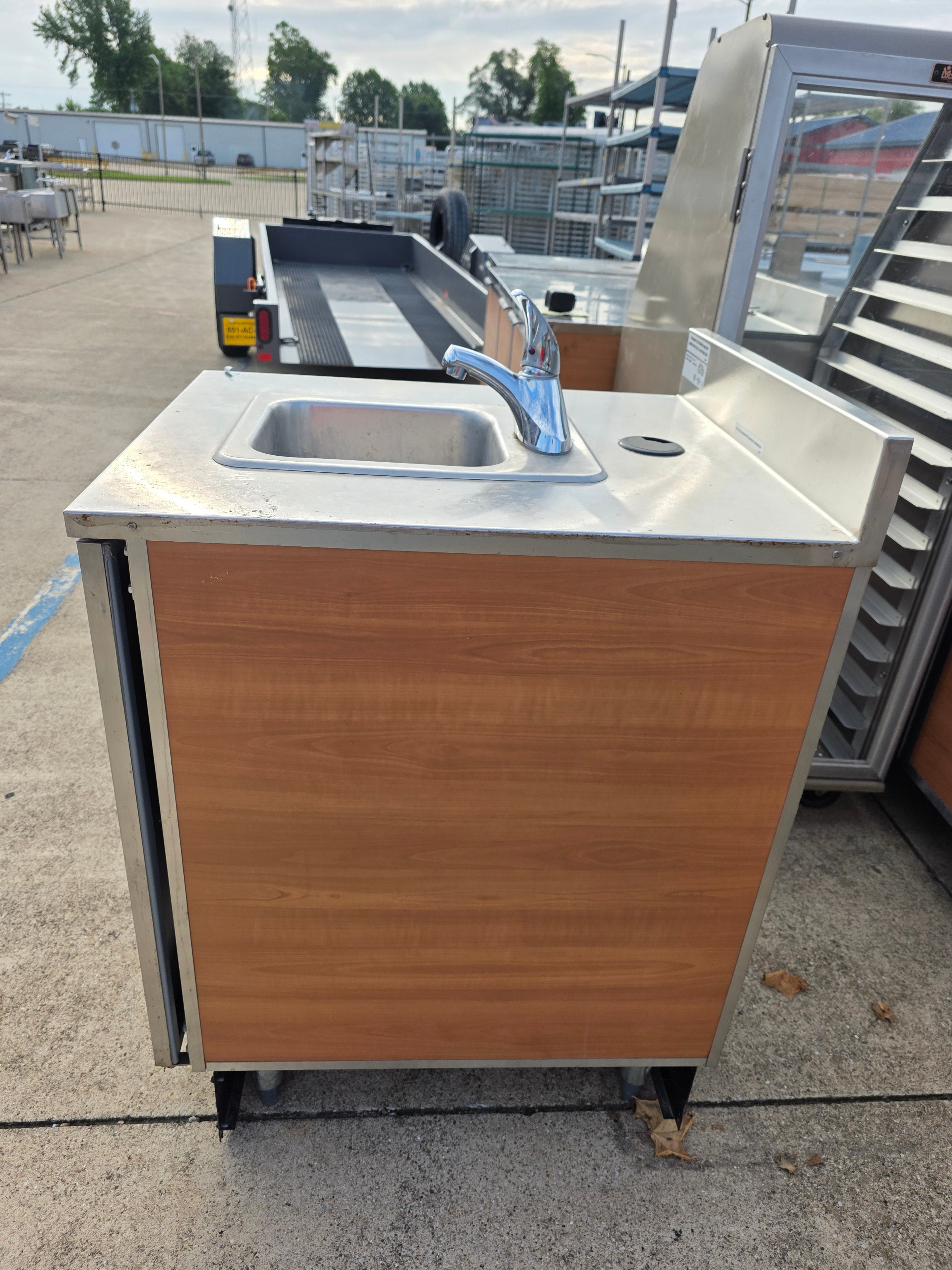 Used 24" x 29.5" Duke PS-24 Stainless Top Cabinet with Sink - SS383 - RK