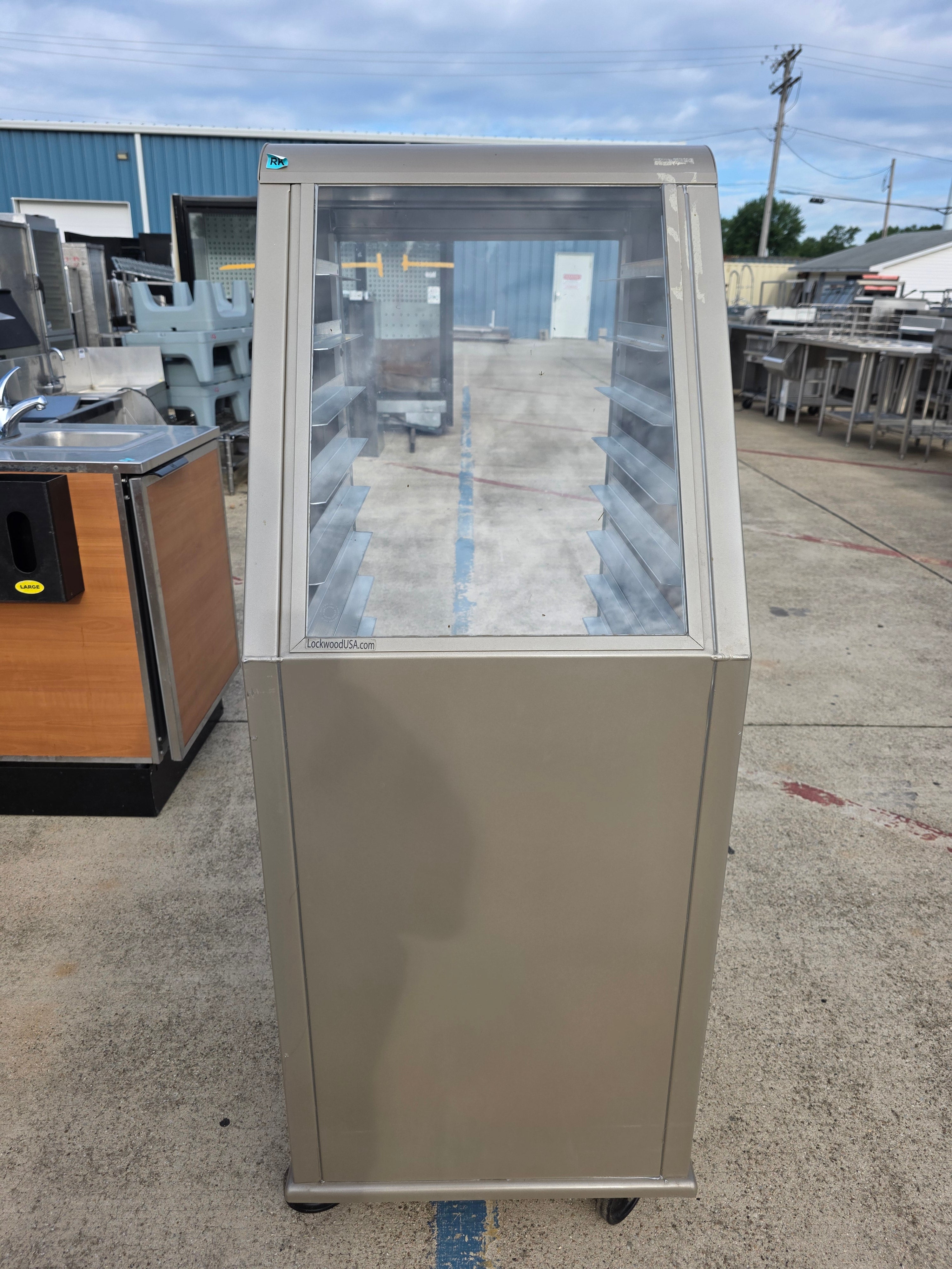 Used Lockwood CA57-RR15-CD-S-L Mobile 15 Baking Sheet Enclosed Display - SS387 - RK