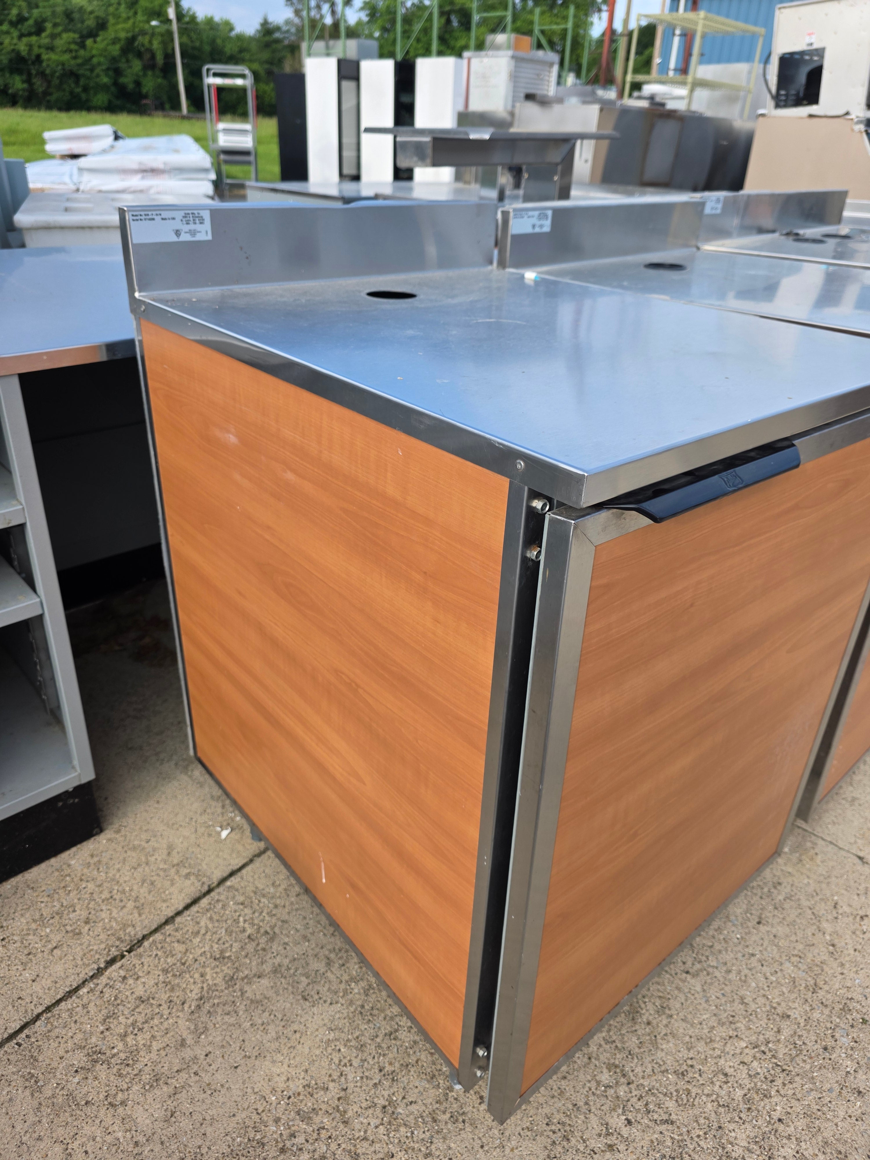 Used 24" x 29.5" Duke PS-24 Stainless Top Single Door Cabinet  - SS384 - RK