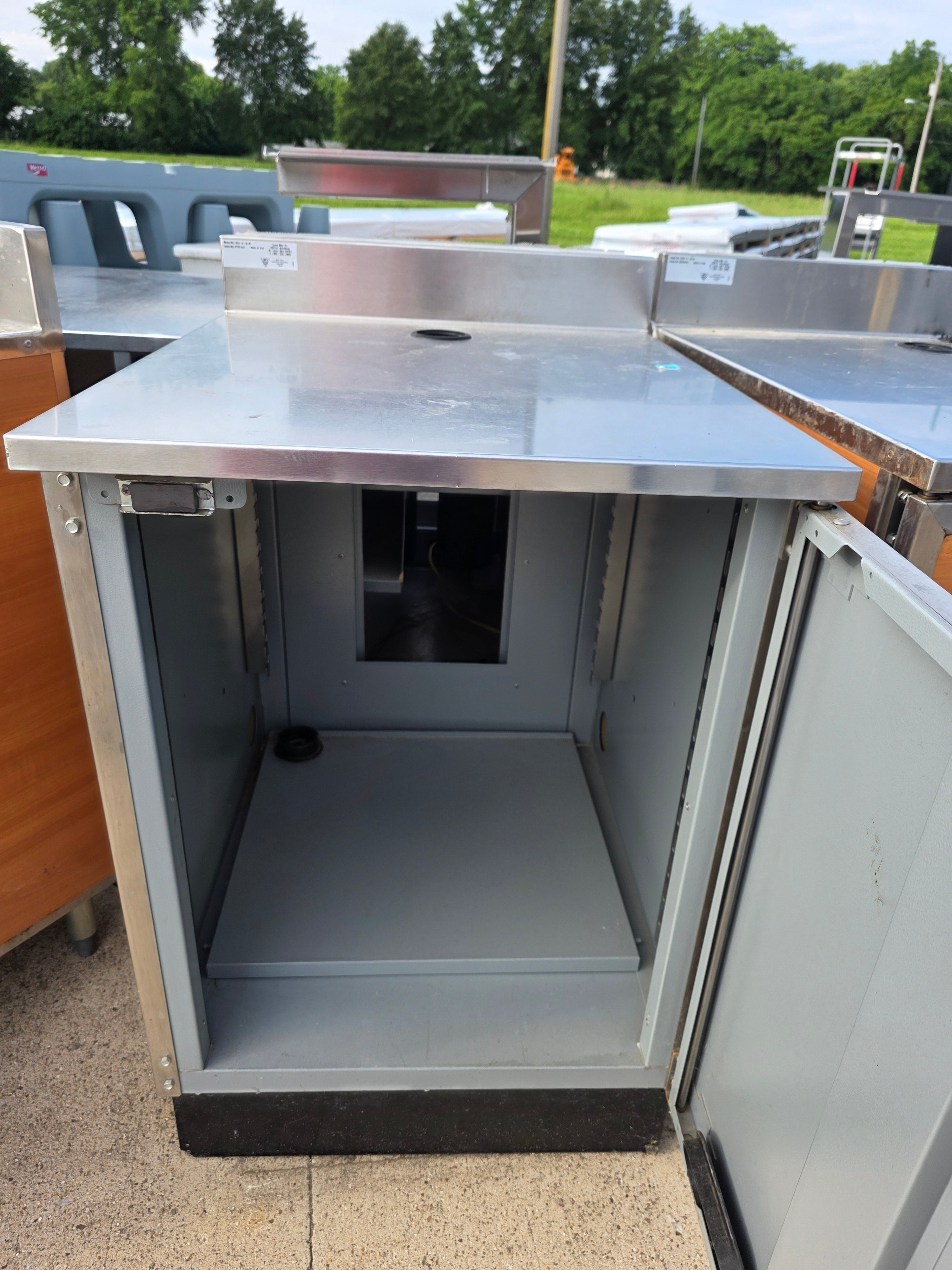 Used 24" x 29.5" Duke PS-24 Stainless Top Single Door Cabinet  - SS384 - RK