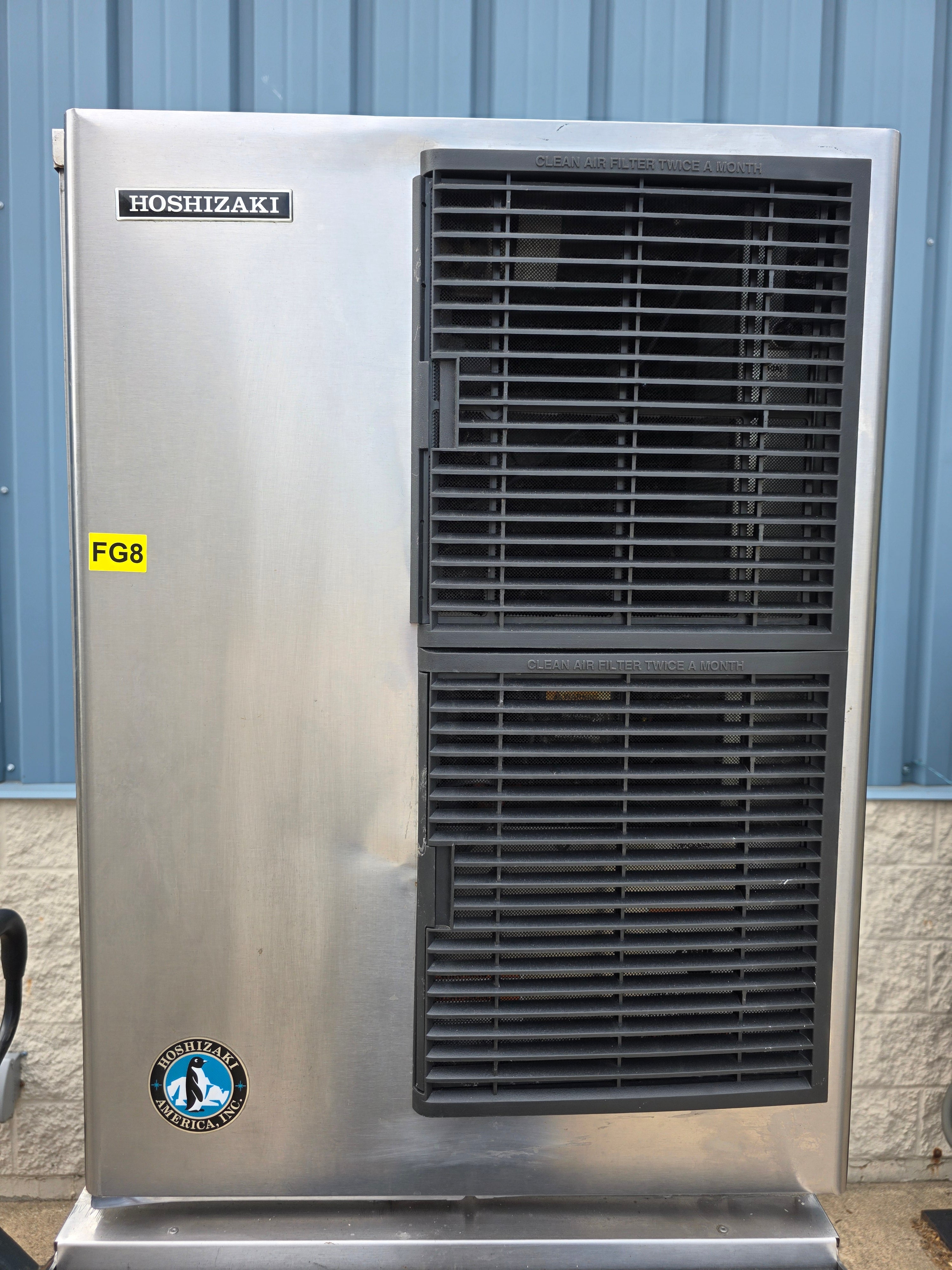 Used 22" Hoshizaki KM-340MAH Air Cooled Crescent Cube Ice Machine 120V - FG8