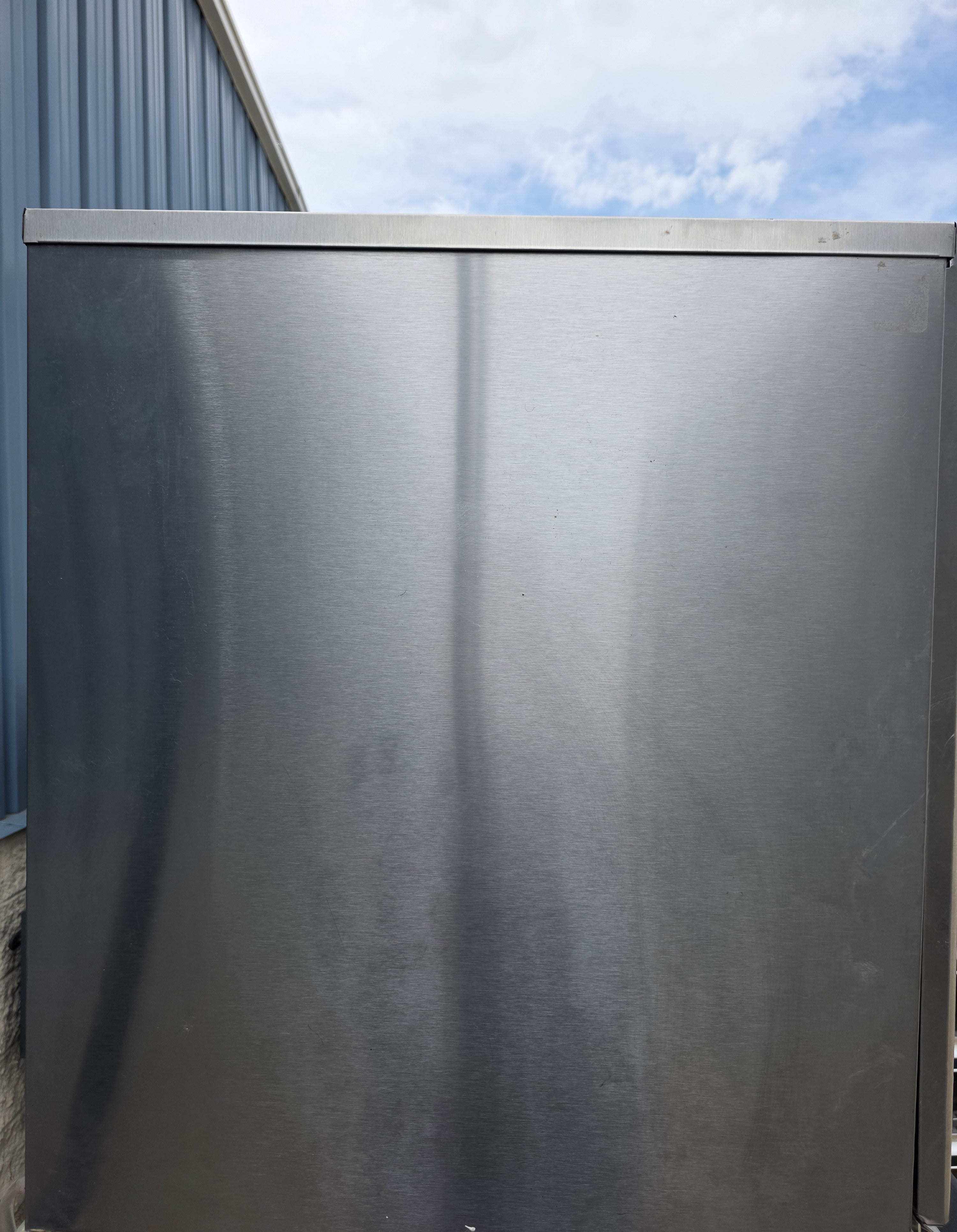Used 22" Hoshizaki KM-340MAH Air Cooled Crescent Cube Ice Machine 120V - FG8