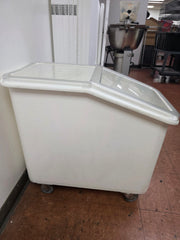 Used Cambro IBS-27 Ingredients Bin on Casters 27 Gallon Capacity - BB