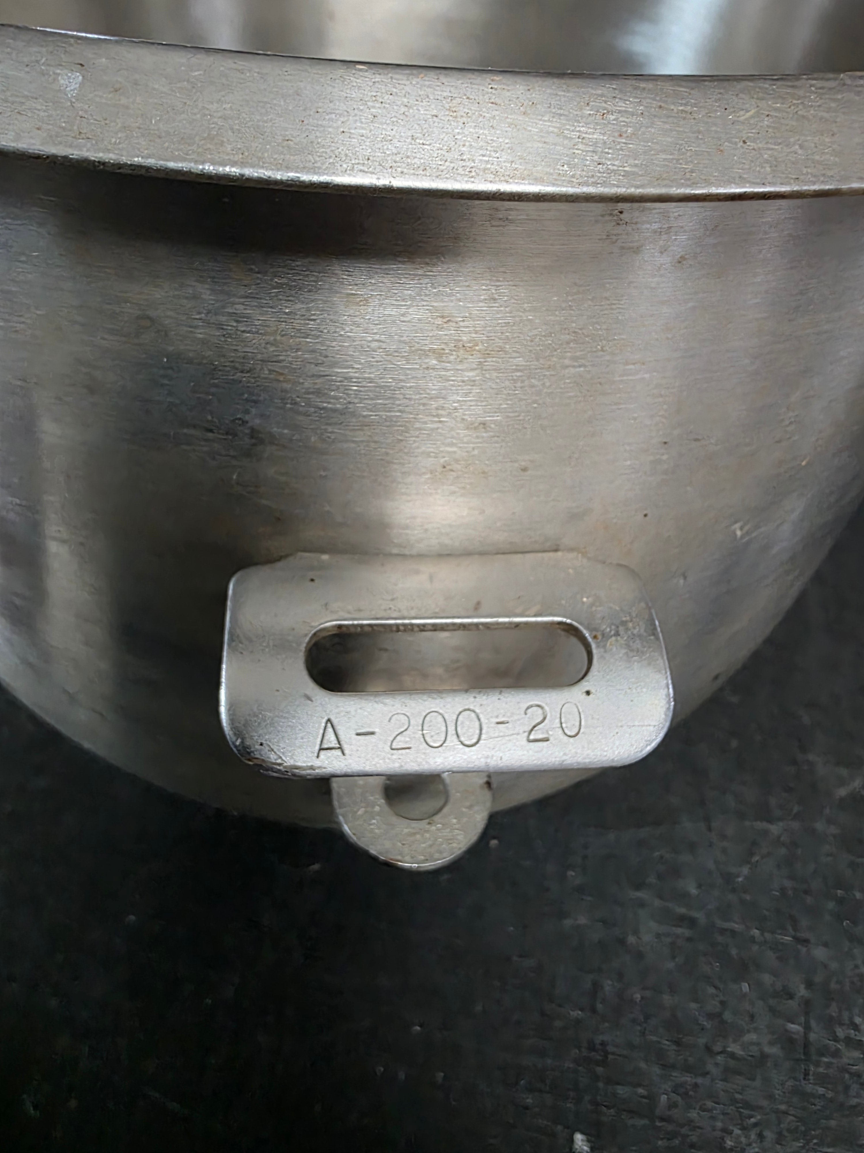 Used Hobart A-200-20 Mixing Bowl for 20Qt Mixer - SU2