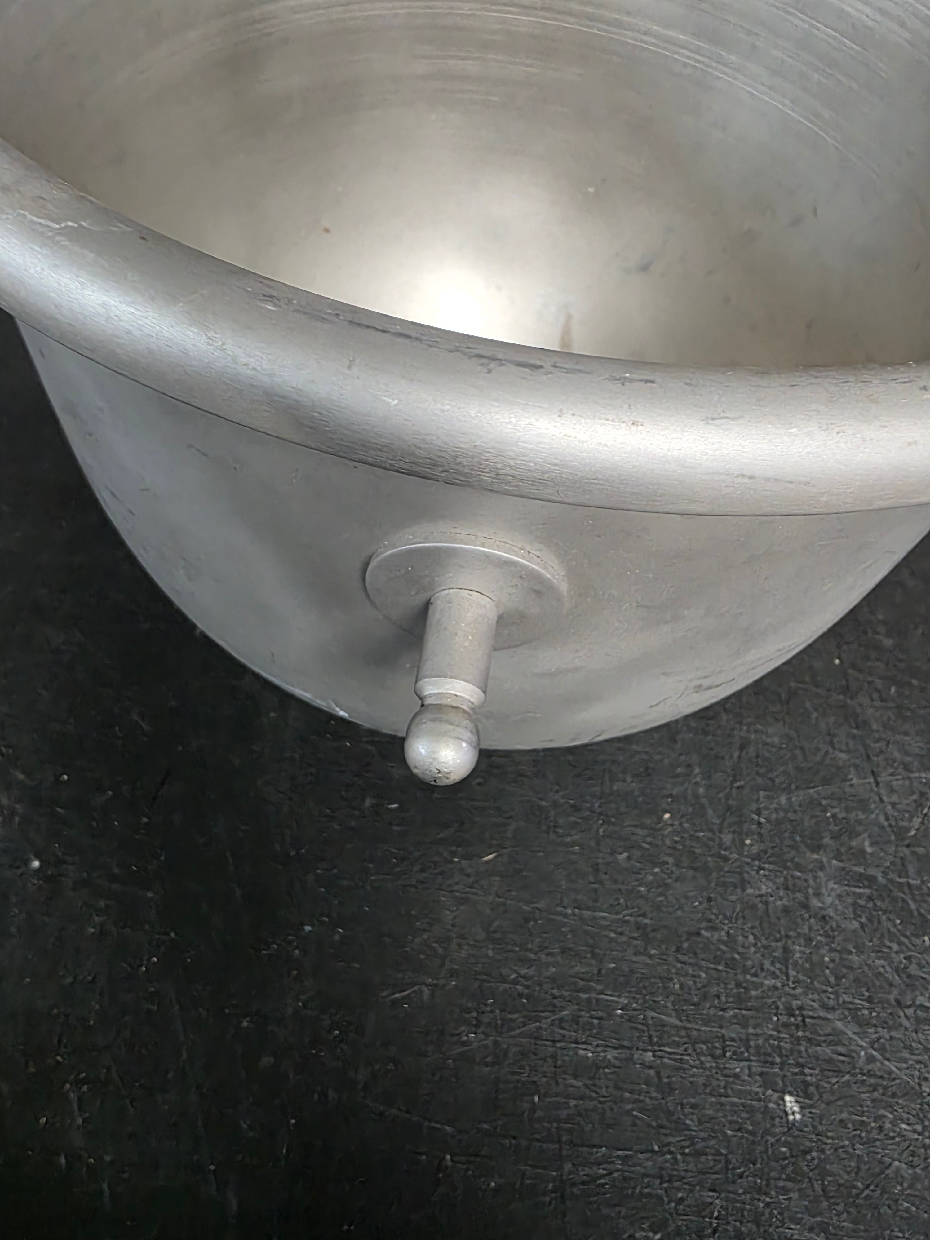Used Hobart A-200-12 Mixing Bowl for 12Qt Mixer - SU2