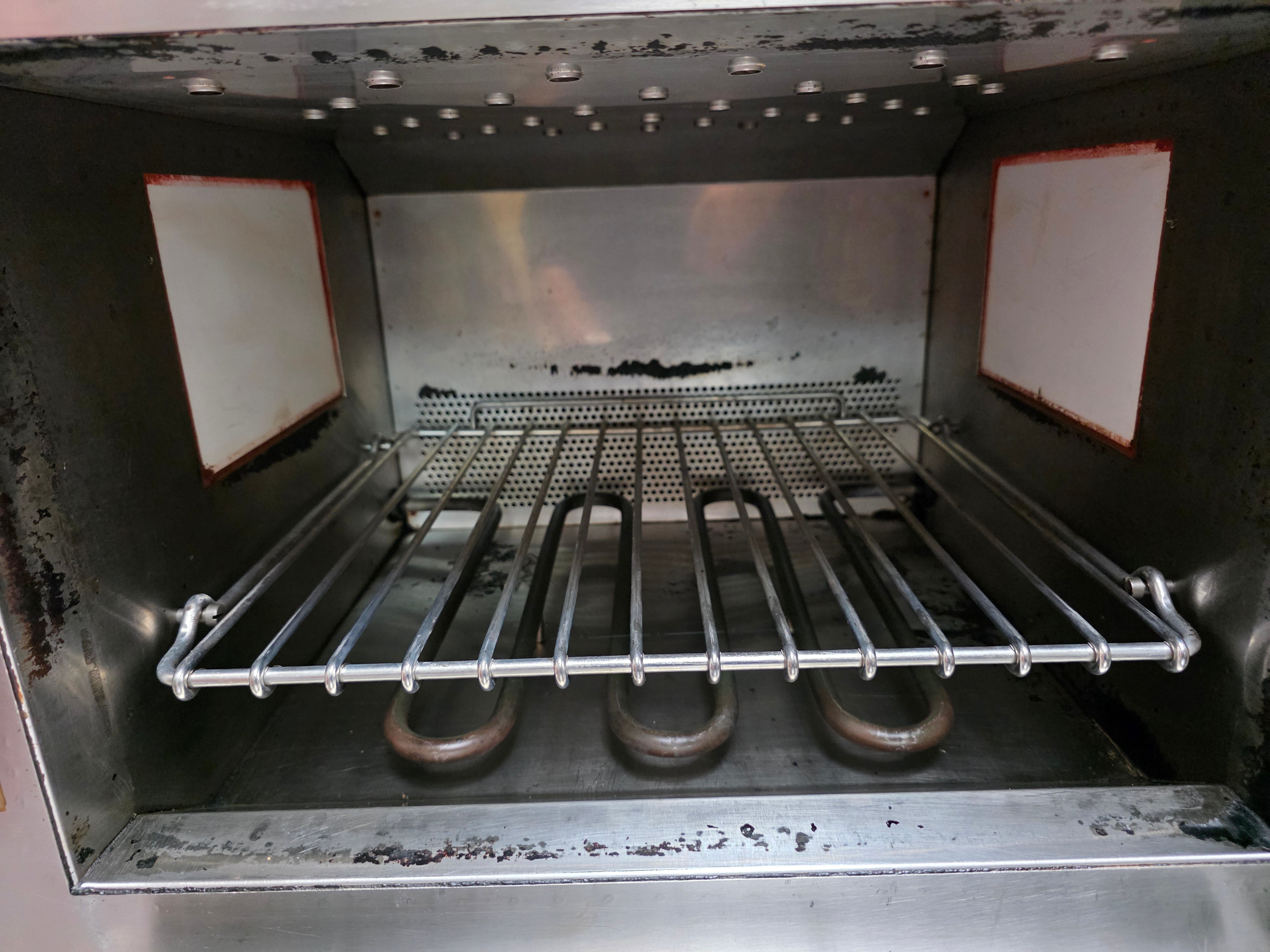 Used 2010 Amana AXP20QT Accelerated Oven 1370Hrs 197045 Cycles - 220V