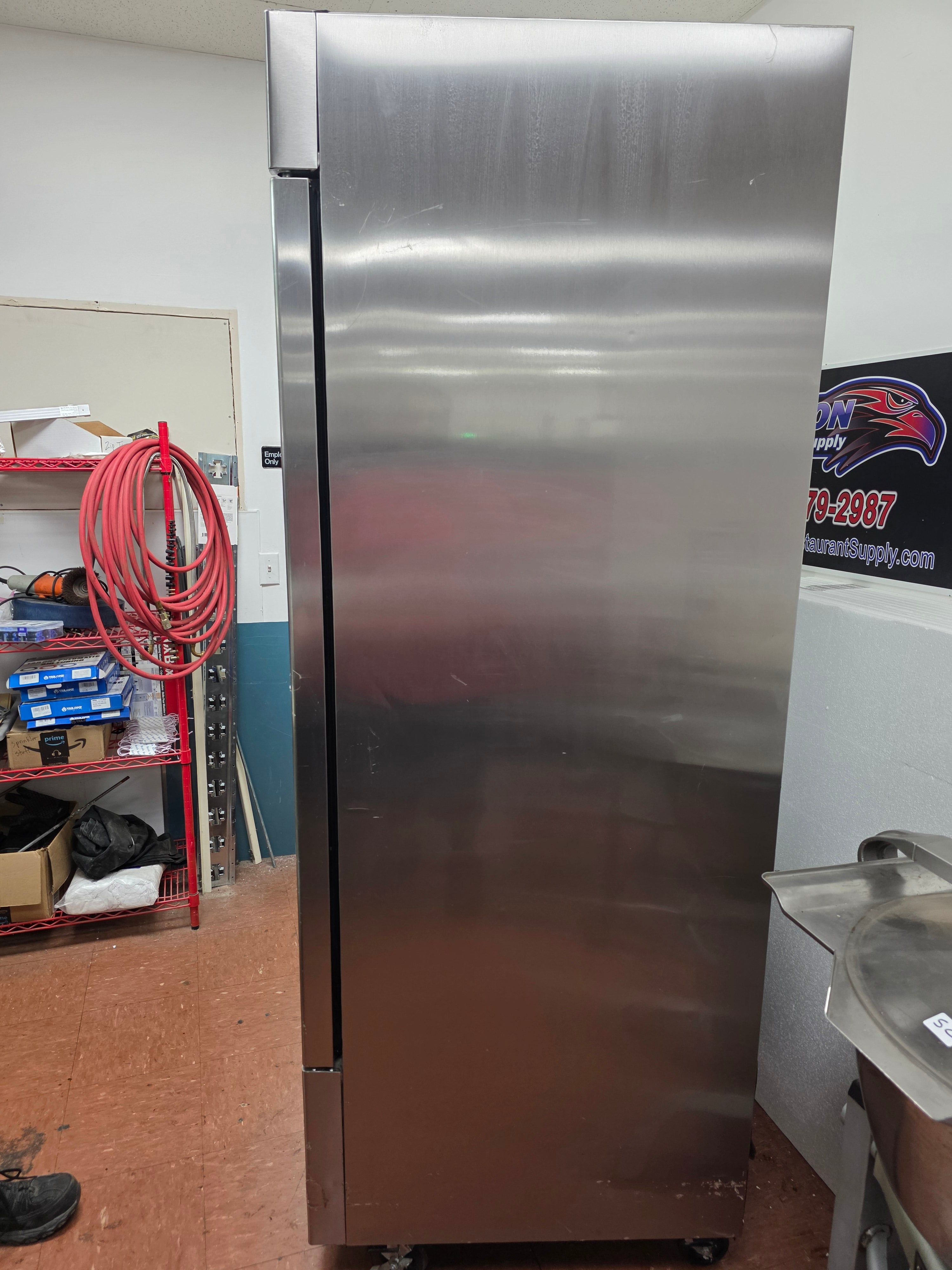 Used 54" Maxx Cold MCR-49FDHC Stainless Two Section Reach In Refrigerator 120V - 2