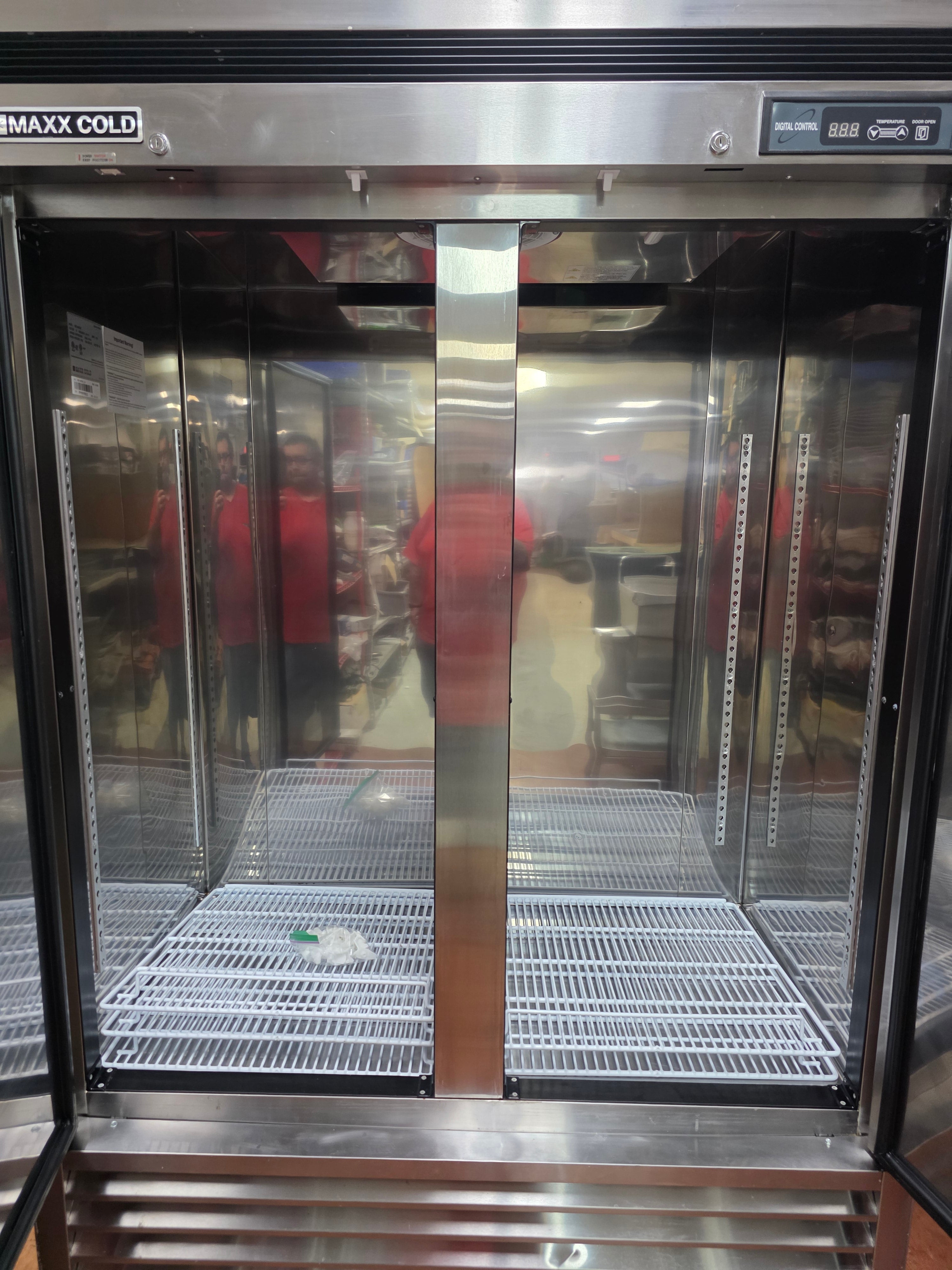Used 54" Maxx Cold MCR-49FDHC Stainless Two Section Reach In Refrigerator 120V - 2