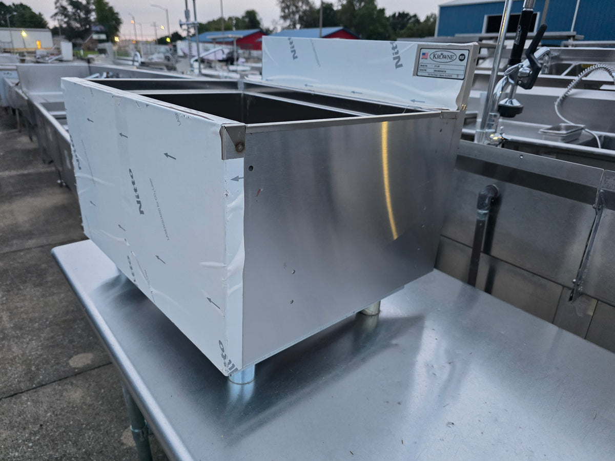 Used Krowne Metal 21-24 Underbar Ice Bin/Cocktail Unit 24"W x 21"D 80 lb Capacity - SS417