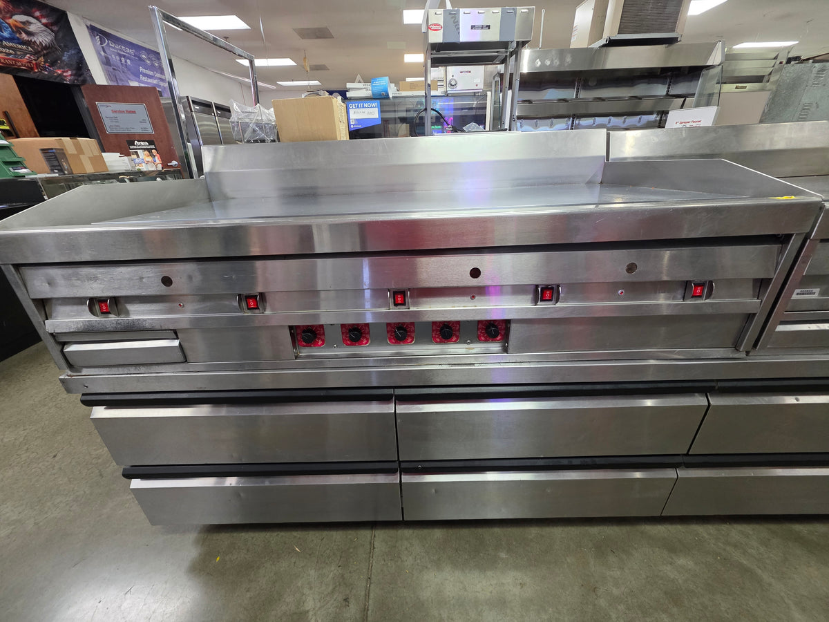Used 60" MagiKitch'n MKG-60-STL NG Griddle with Solid State Controls - 150,000 BTU - FG7