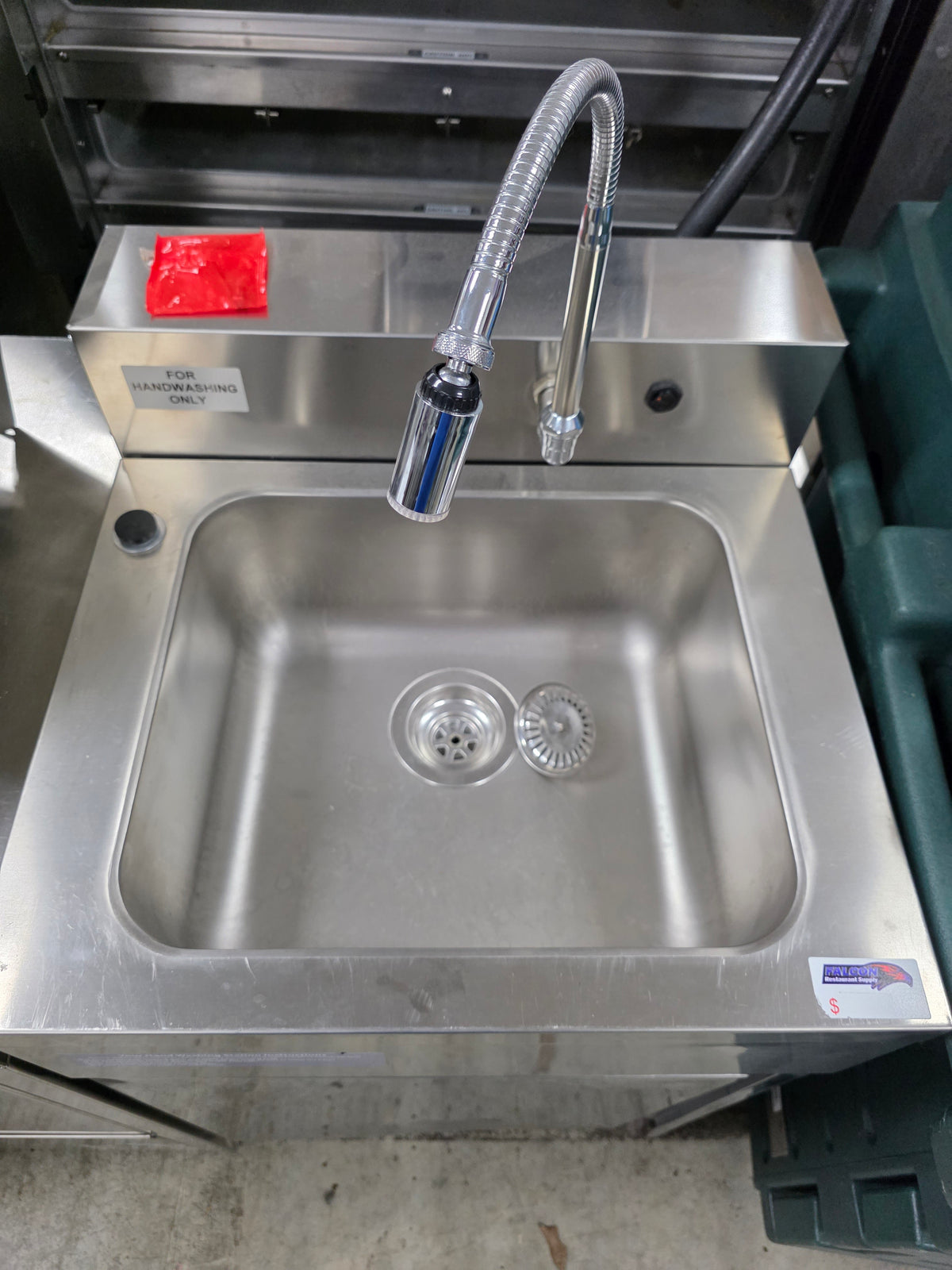 Unused Easy Hardware Hybrid 684 Hands Free Portable Self Contained Hand Sink 24VDC/120VAC