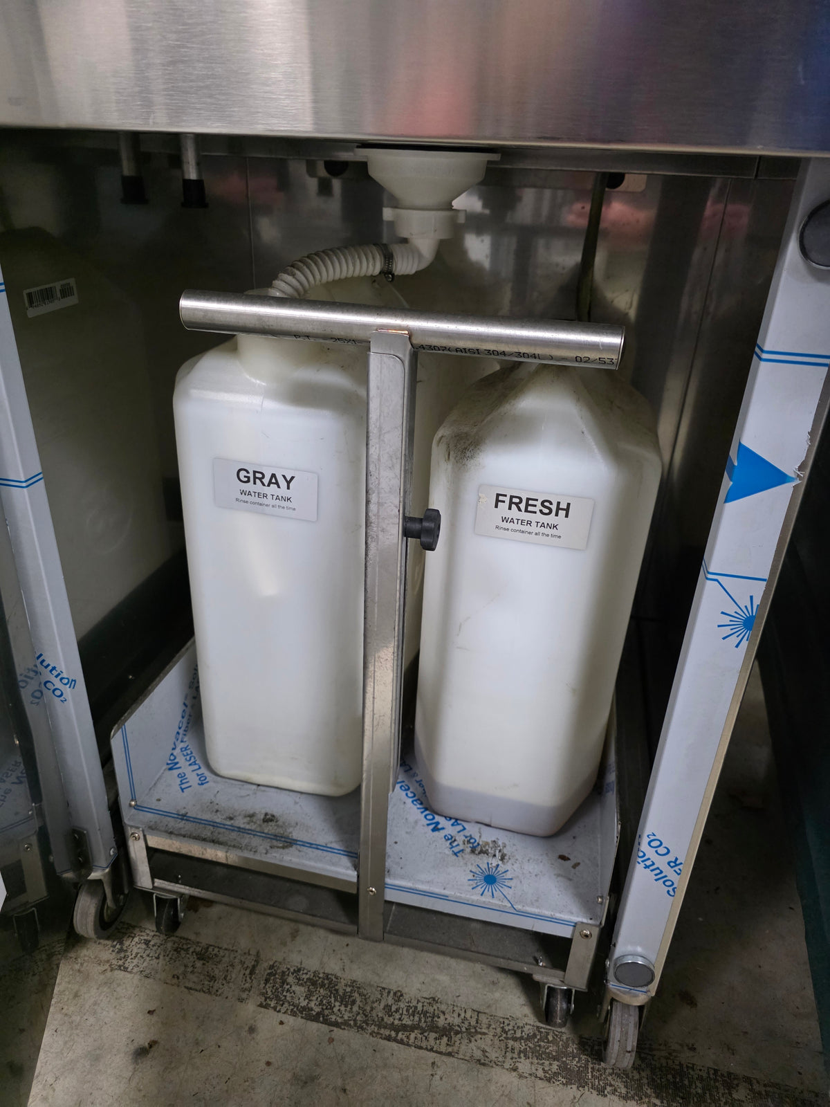 Unused Easy Hardware Hybrid 684 Hands Free Portable Self Contained Hand Sink 24VDC/120VAC