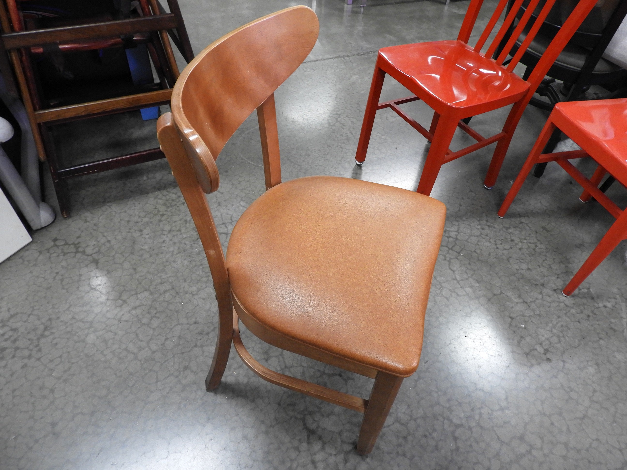 Wood curved back online dining chair