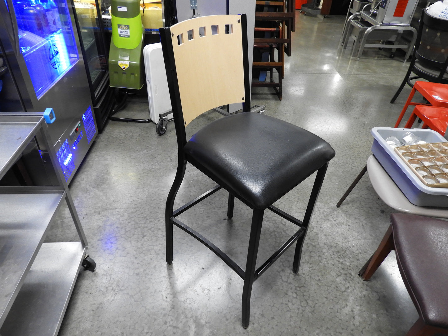 30" Metal Wooden Back Bar Chair