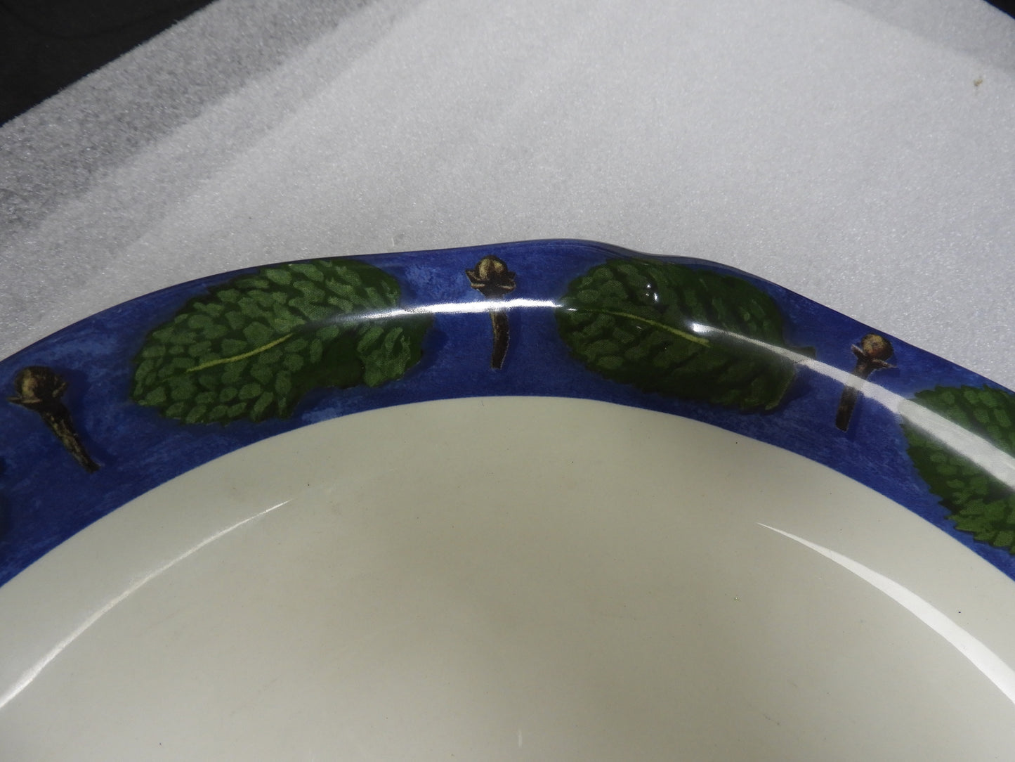 Used GIEN FRANCE Porcelain Poivre et Sel 12" Dining Plate